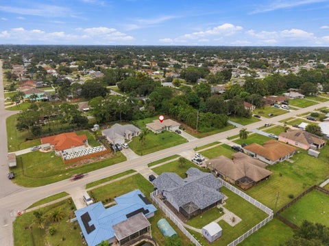 Tiny photo for 325 SE THORNHILL Drive, Port Saint Lucie, FL 34983 (MLS # B26090066)