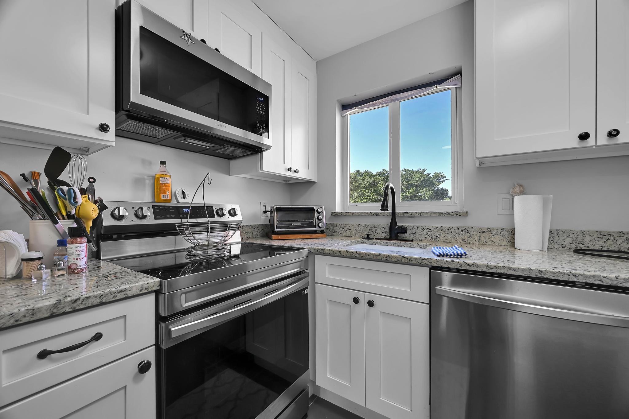 GOLDEN LAKES VILLAGE CONDO 1 THRU 13-A - Residential Lease