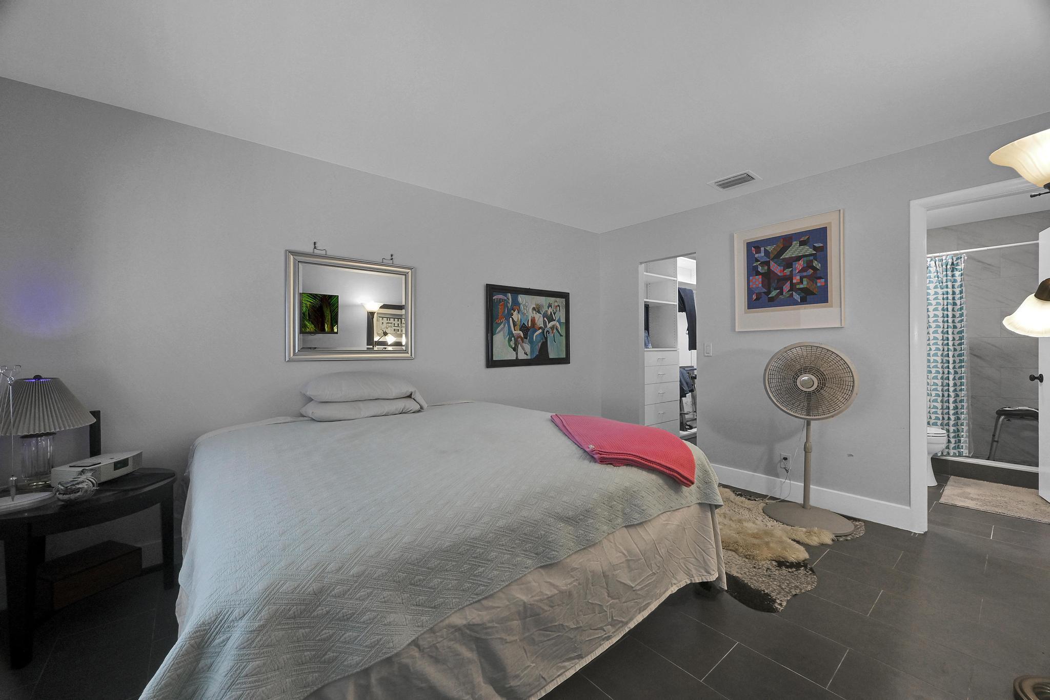 GOLDEN LAKES VILLAGE CONDO 1 THRU 13-A - Residential Lease