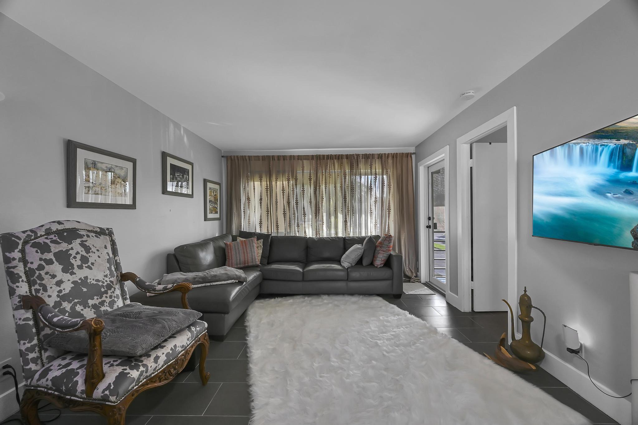 GOLDEN LAKES VILLAGE CONDO 1 THRU 13-A - Residential Lease