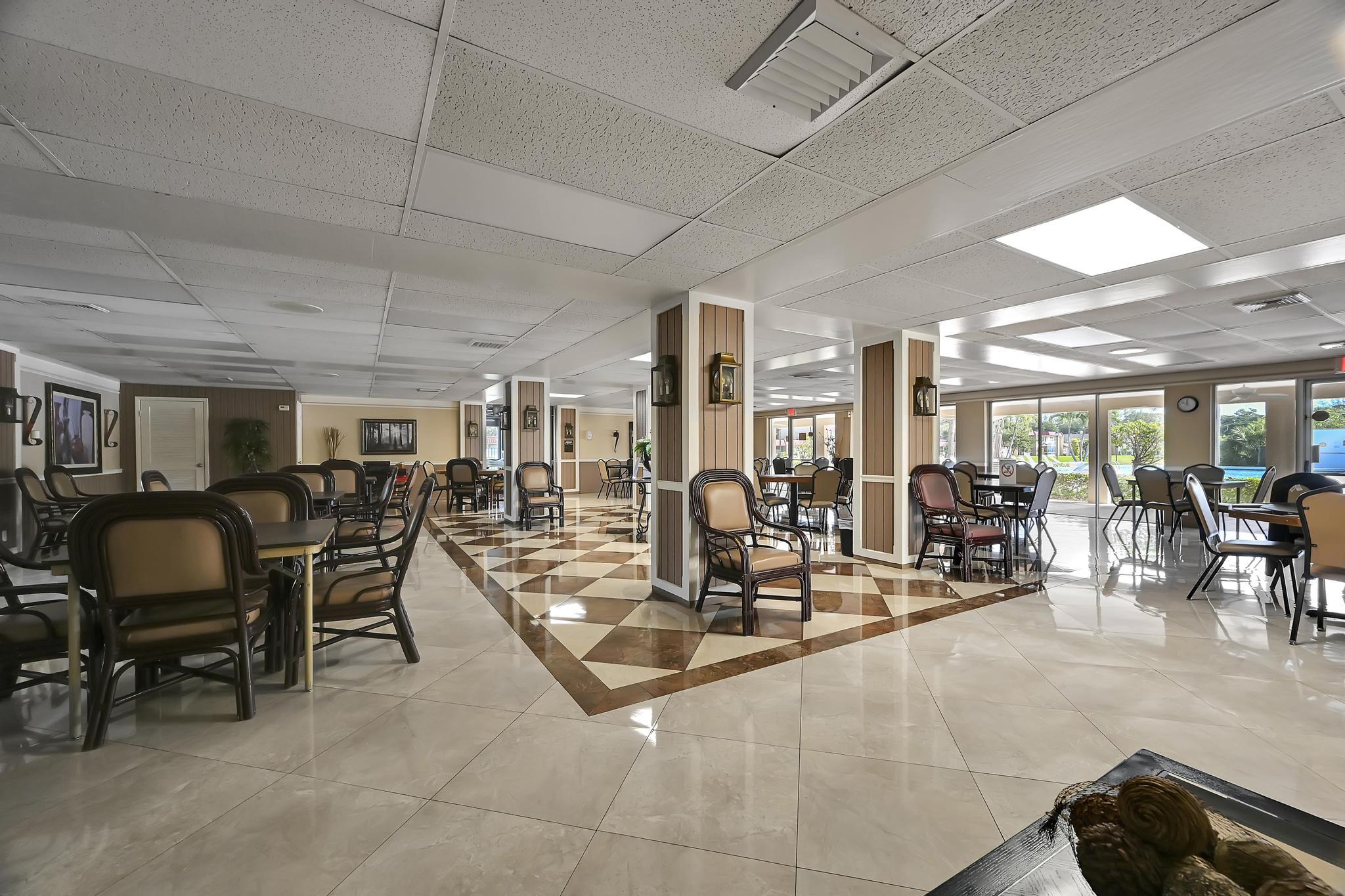 GOLDEN LAKES VILLAGE CONDO 1 THRU 13-A - Residential Lease