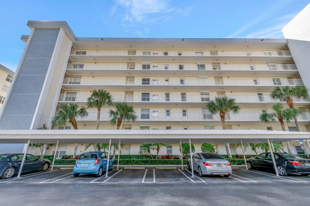 Photo of 1 Harbourside Drive #4502, Delray Beach, FL 33483 (MLS # B26012251)