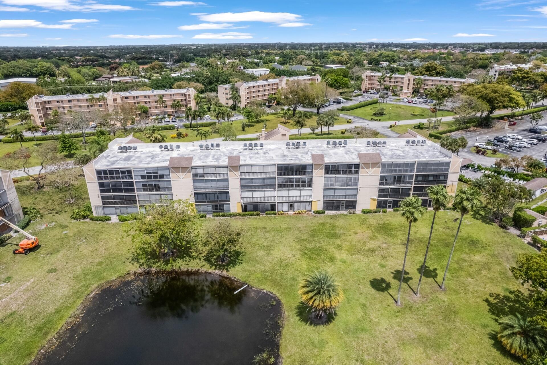 HUNTINGTON LAKES SEC TWO CONDOS - Residential