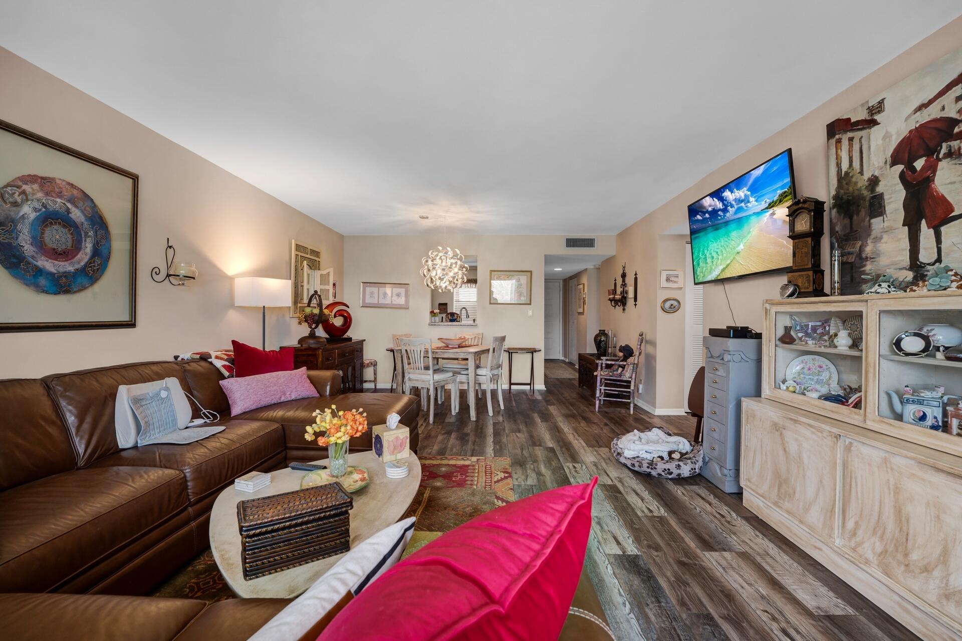 HUNTINGTON LAKES SEC TWO CONDOS - Residential