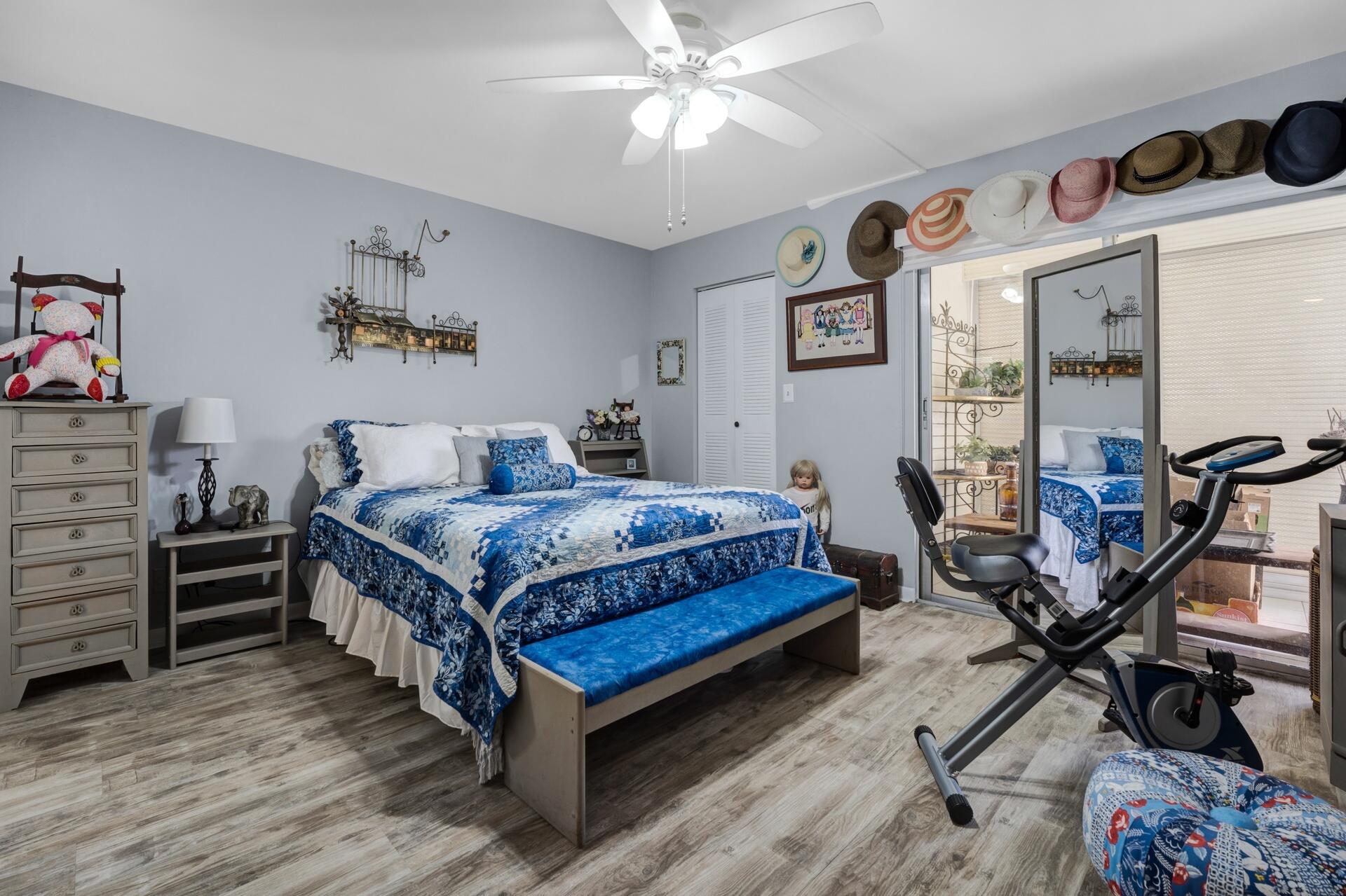 HUNTINGTON LAKES SEC TWO CONDOS - Residential