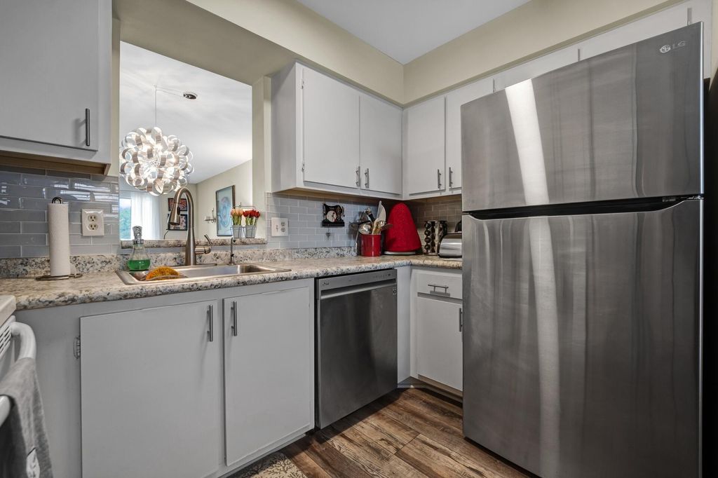 Photo of 6936 Huntington Lane #204, Delray Beach, FL 33446 (MLS # B26017430)