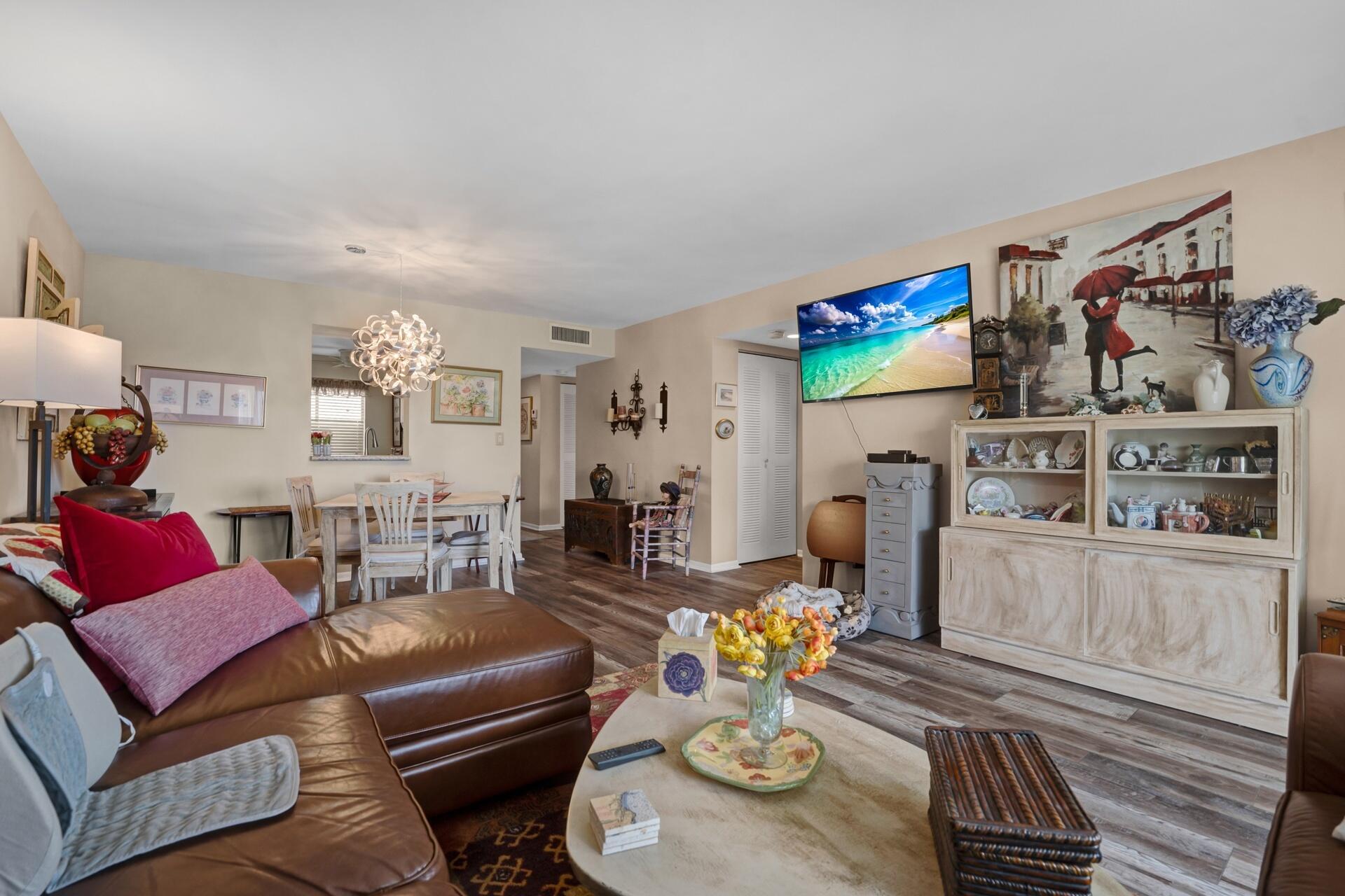 HUNTINGTON LAKES SEC TWO CONDOS - Residential