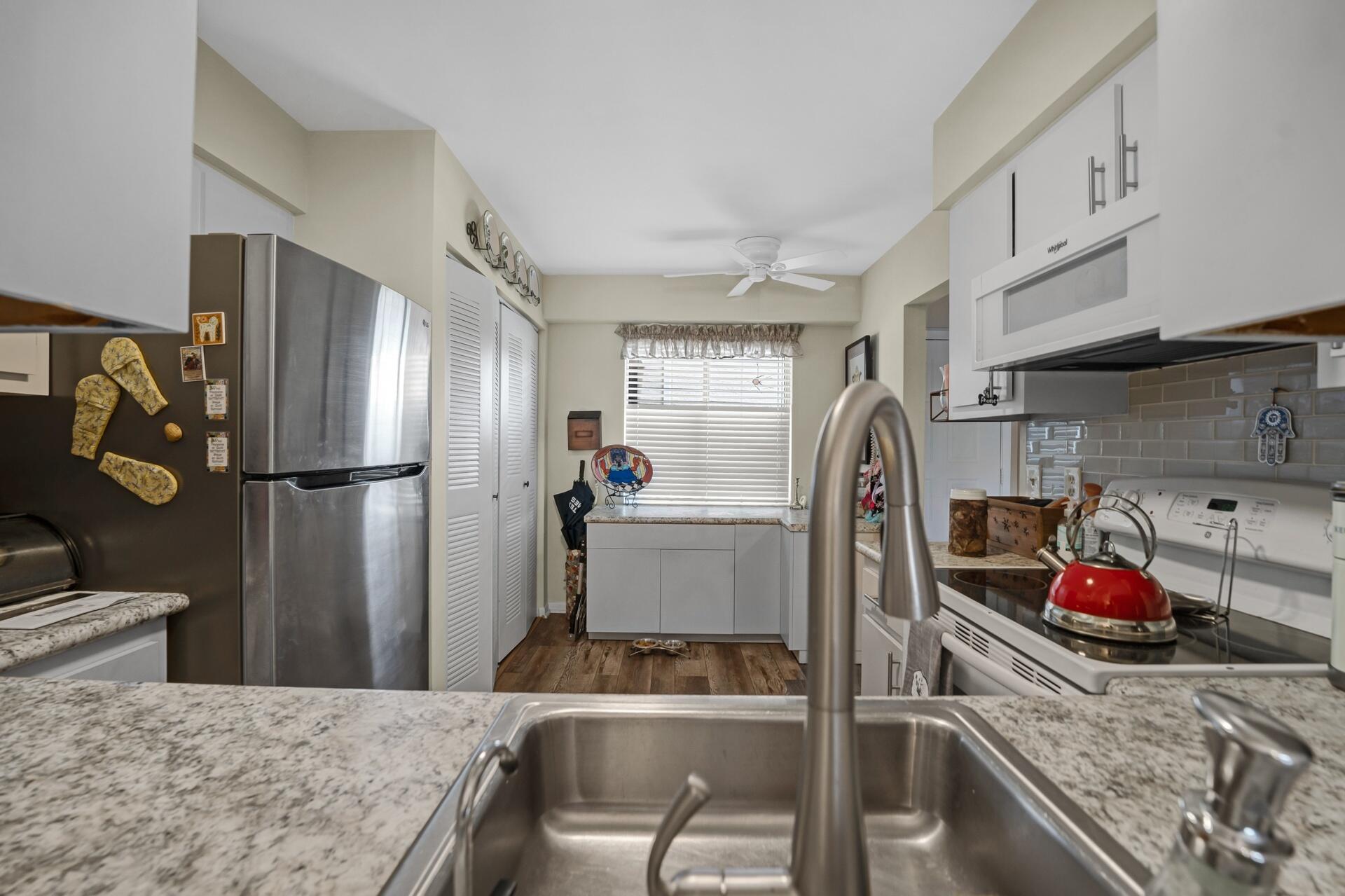 6936 Huntington Lane 204