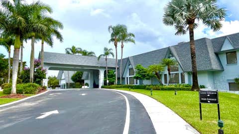 Tiny photo for 6936 Huntington Lane #204, Delray Beach, FL 33446 (MLS # B26017430)