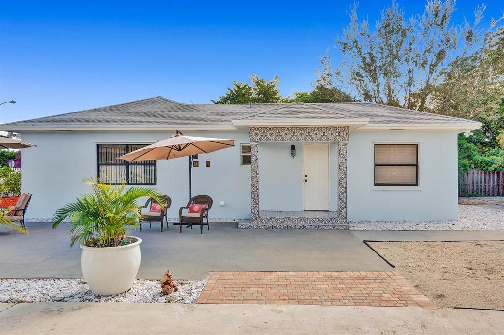 Photo of 202 SE 4th Street, Delray Beach, FL 33483 (MLS # R10754039)