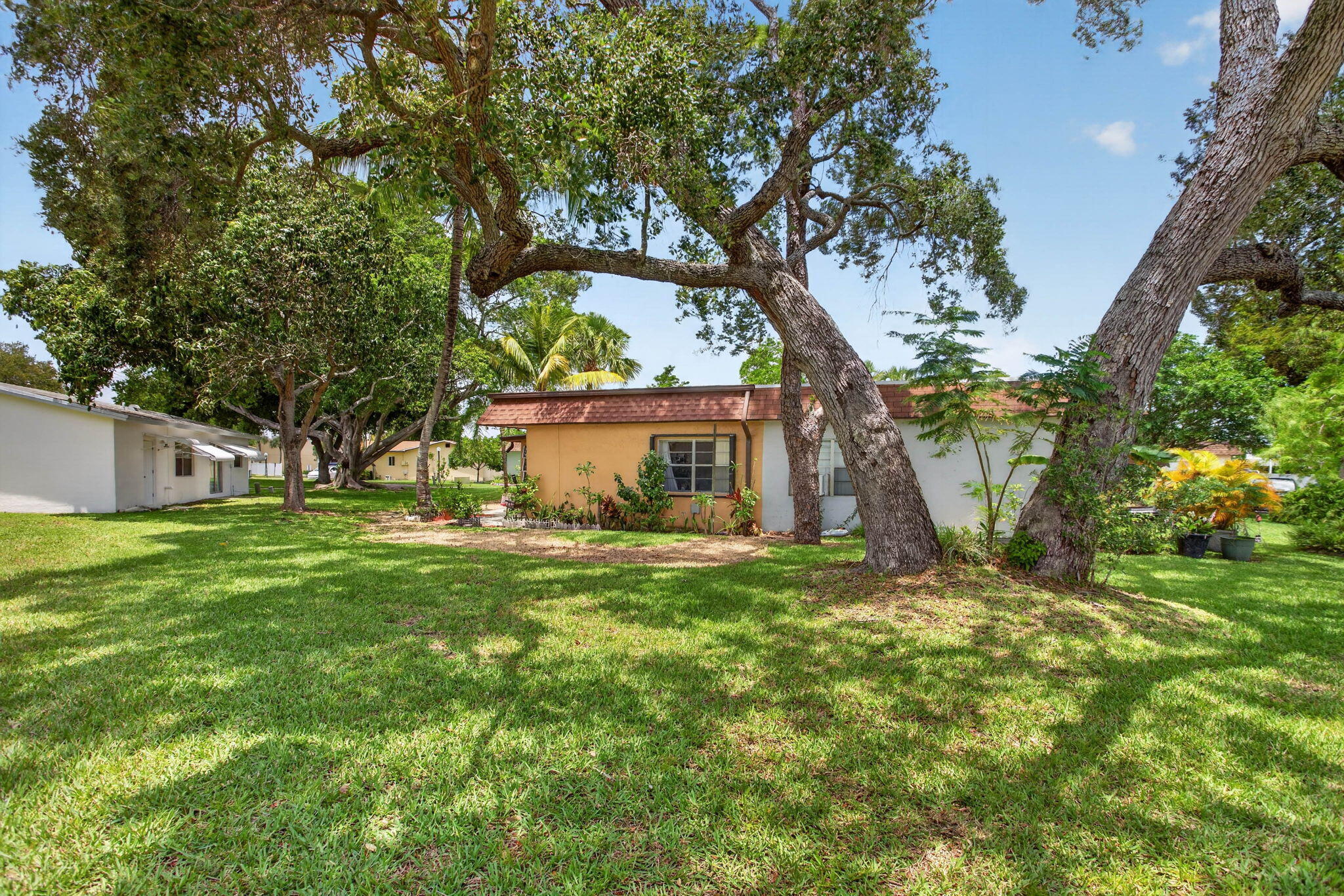 2002 SW Natura Boulevard B