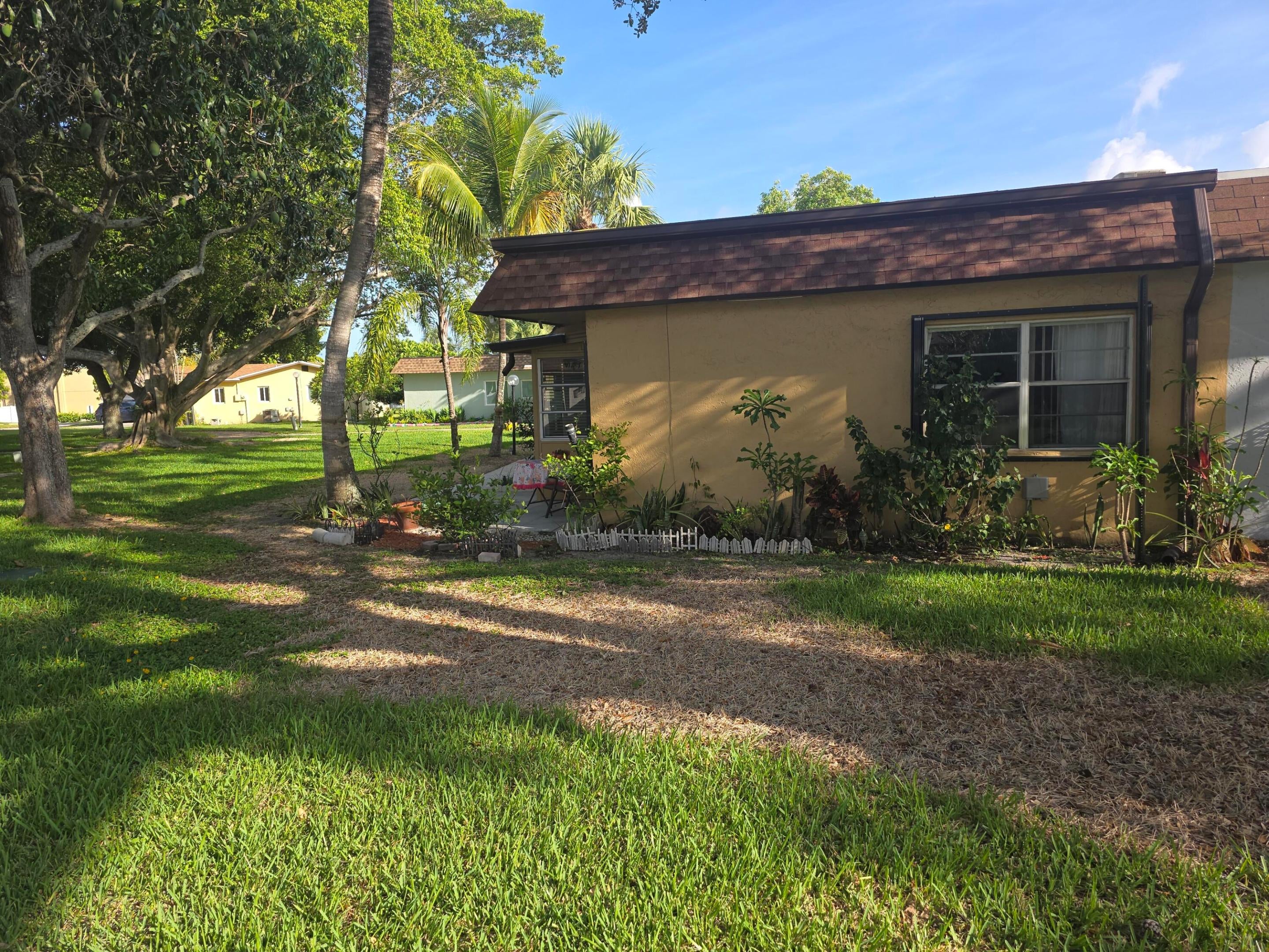 2002 SW Natura Boulevard B