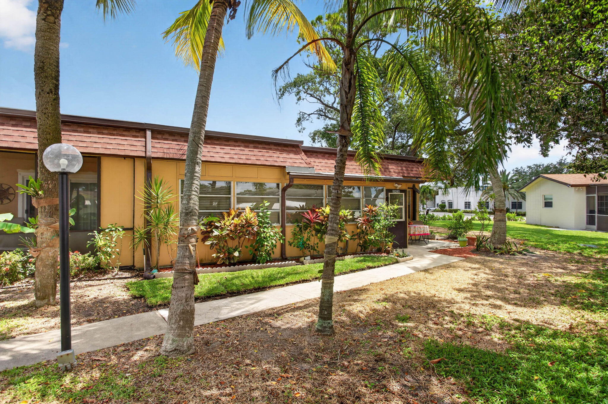 2002 SW Natura Boulevard B