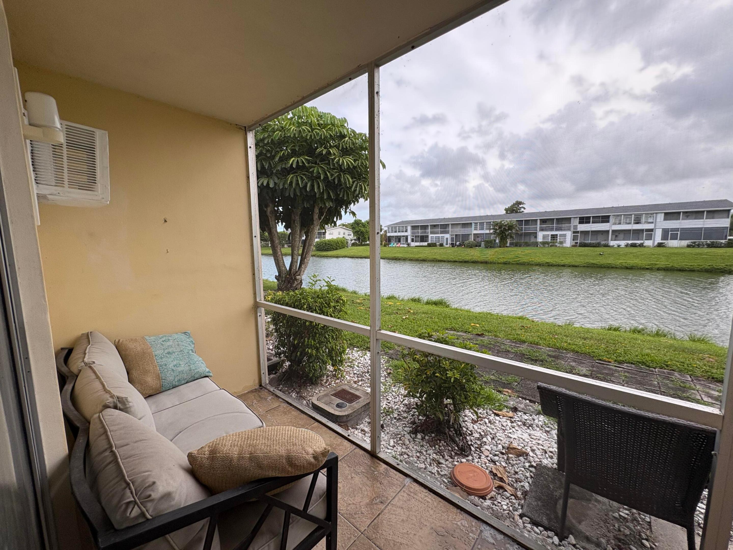 KENT CONDOMINIUMS A THRU N - Residential
