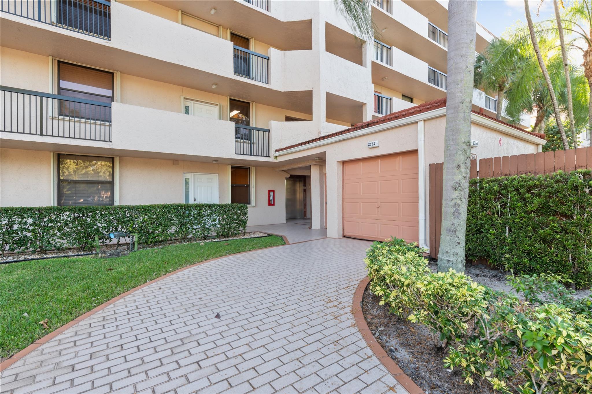 2767 Carambola Cir 402