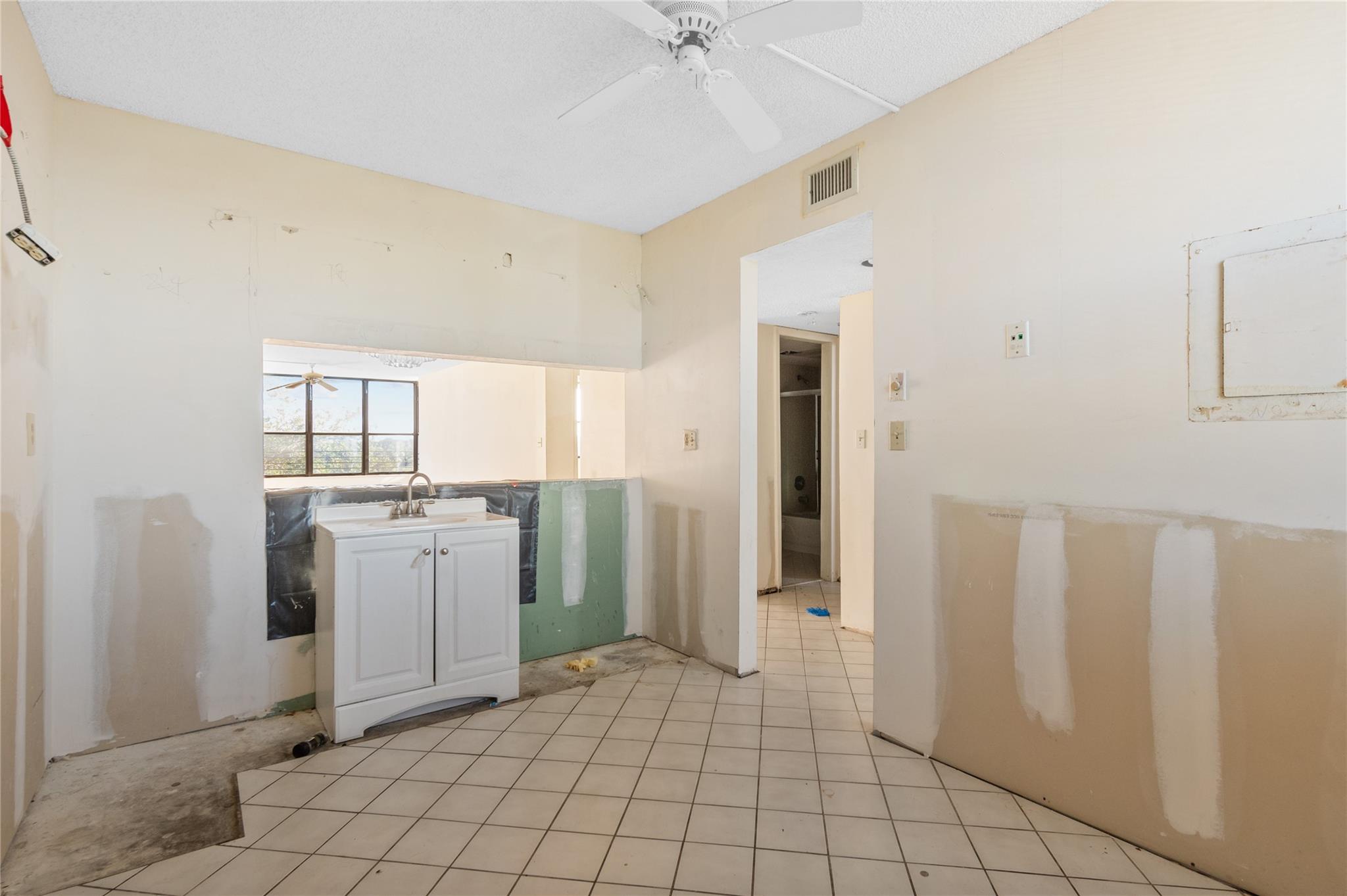 APPLEWOOD 2 - Residential