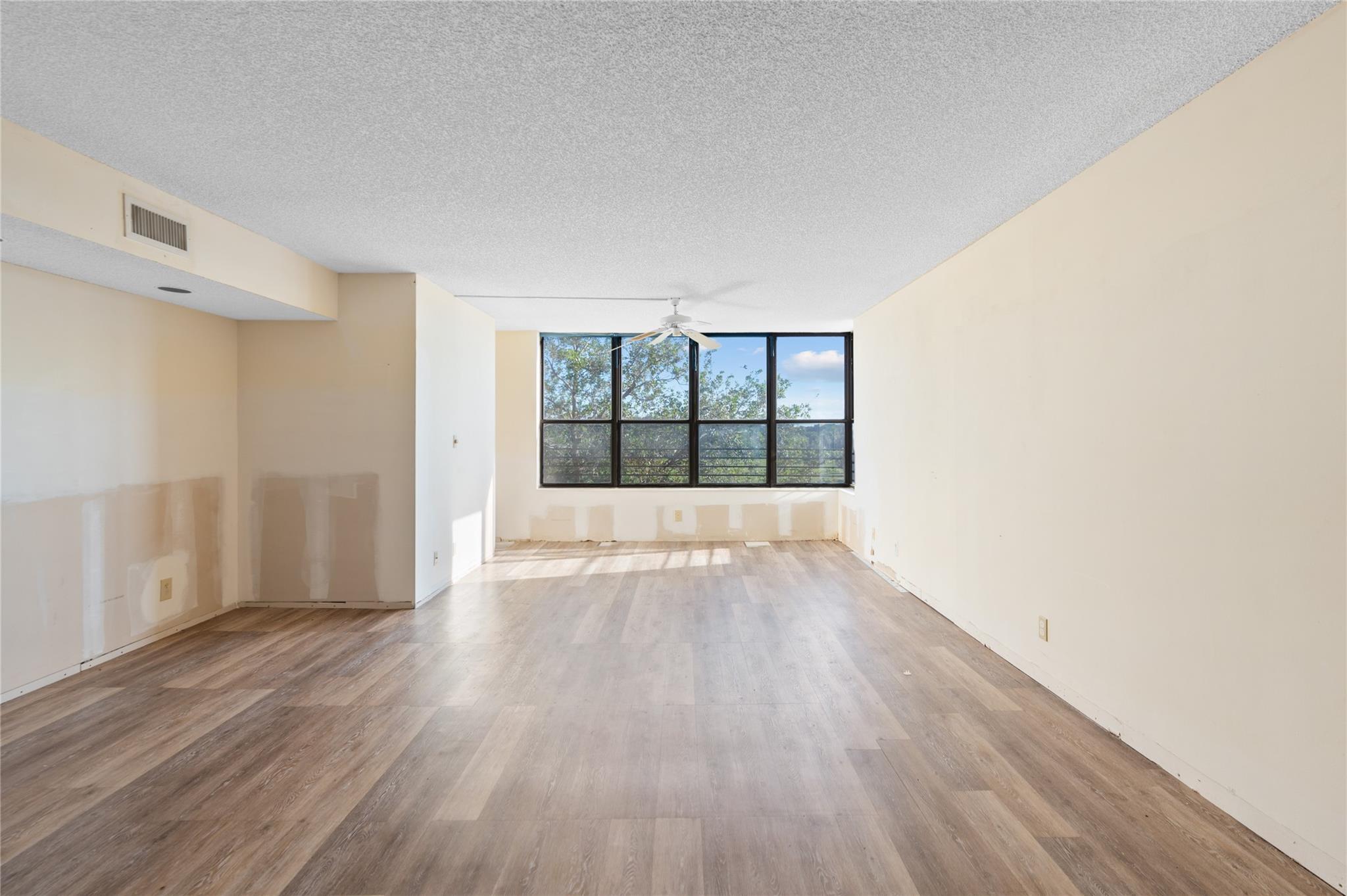 APPLEWOOD 2 - Residential