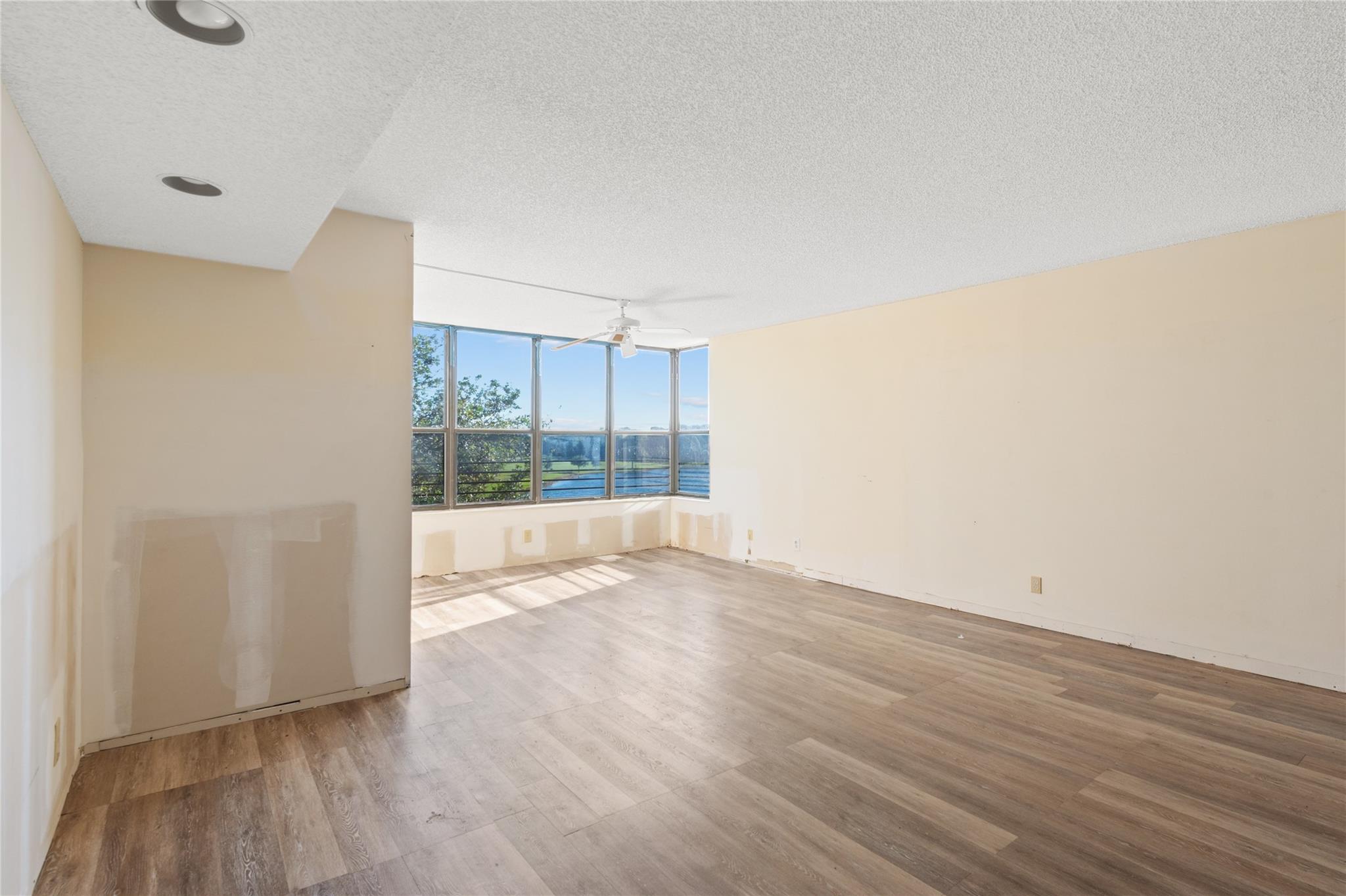 APPLEWOOD 2 - Residential