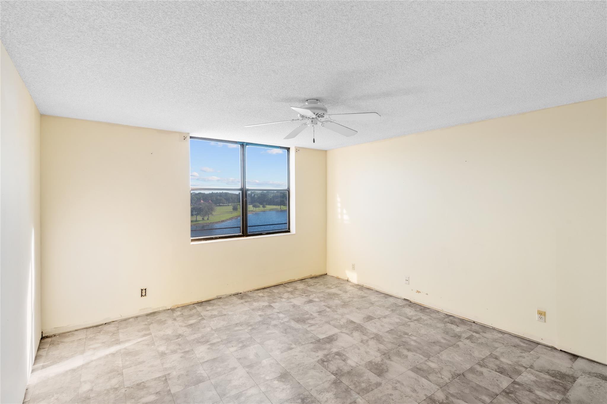 APPLEWOOD 2 - Residential