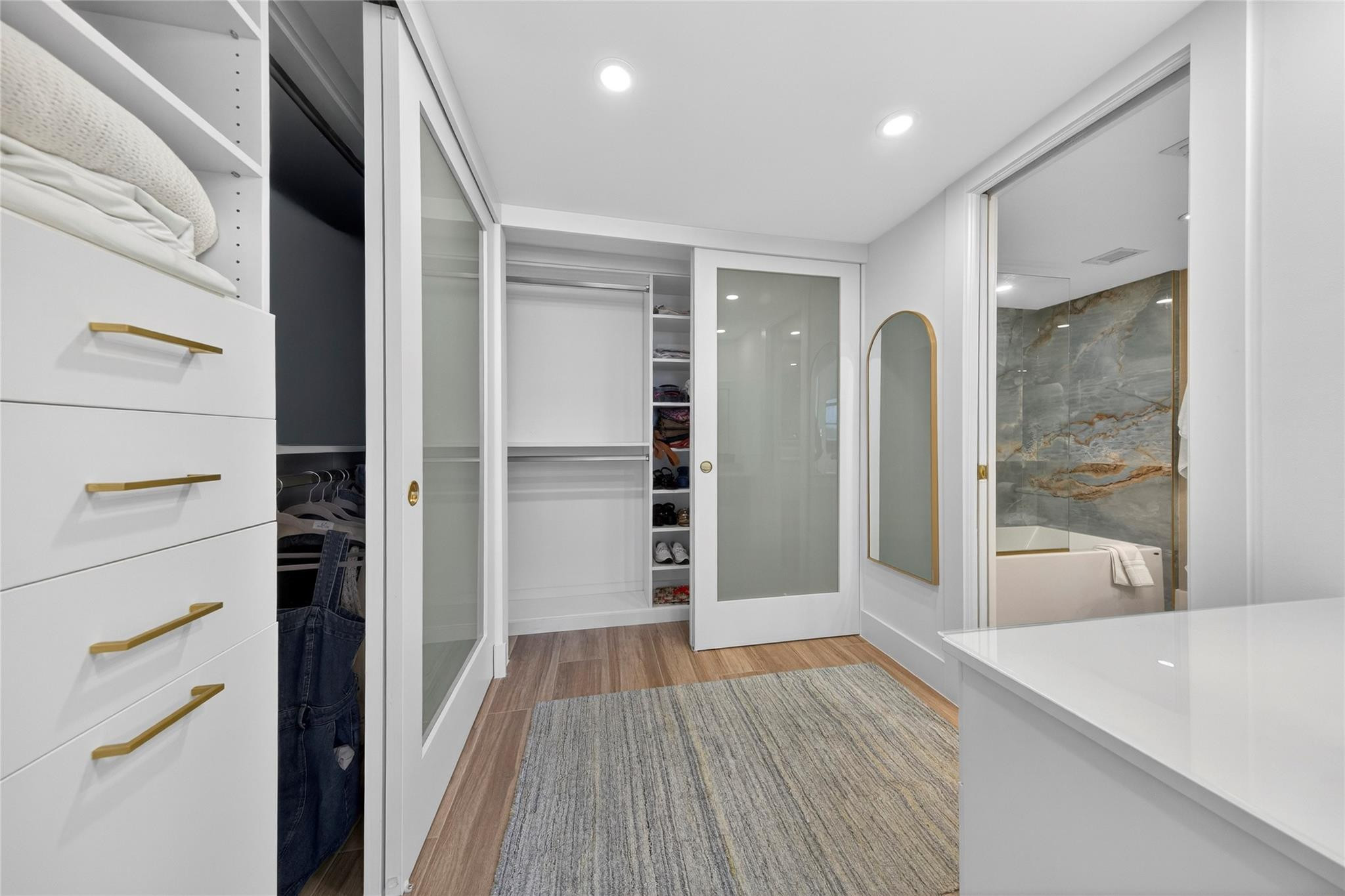 Admiralty Towers - Residential