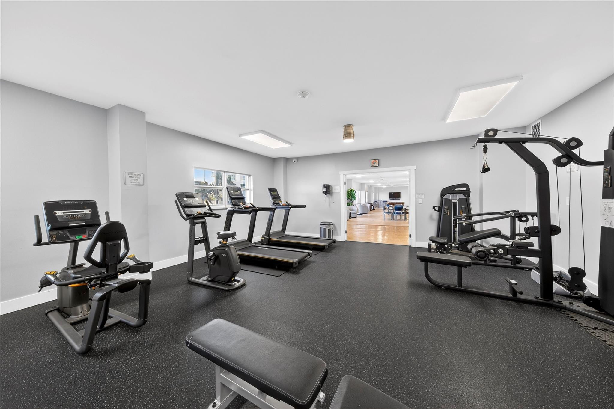 Admiralty Towers - Residential