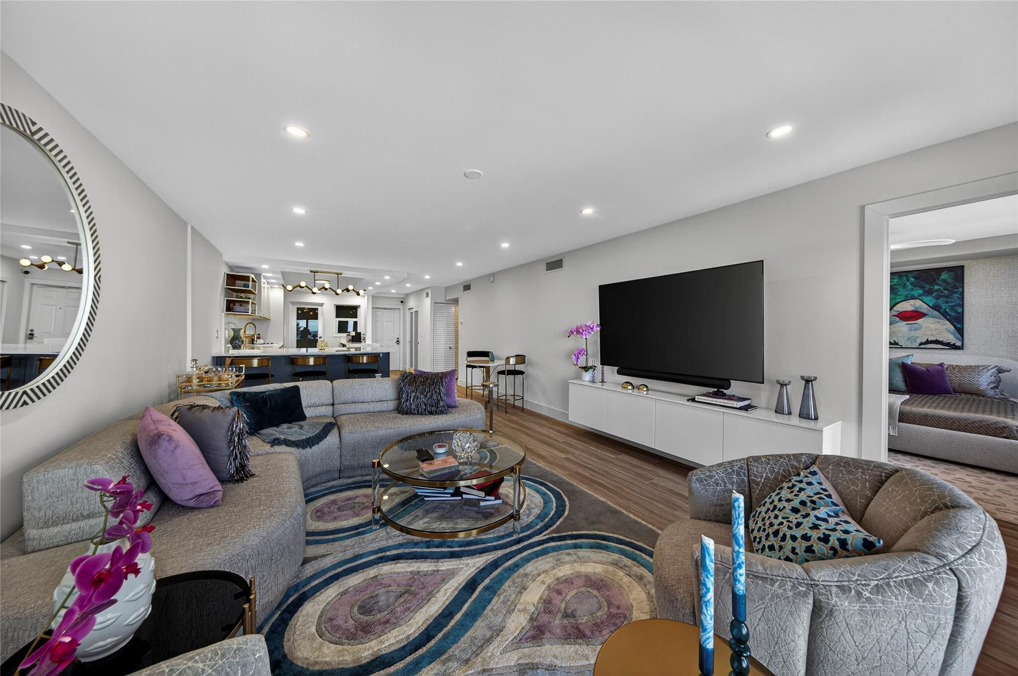 Admiralty Towers - Residential