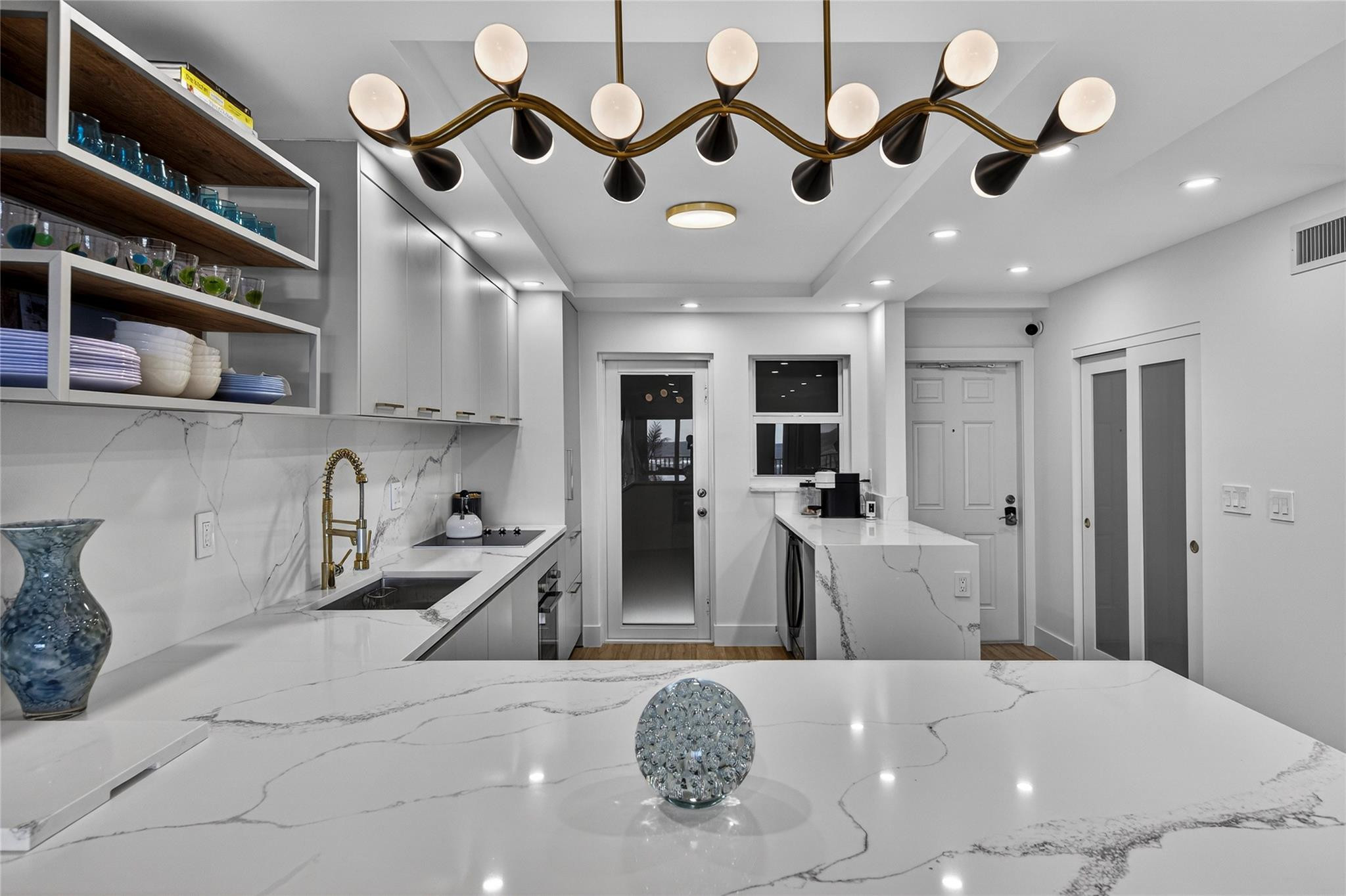 Admiralty Towers - Residential