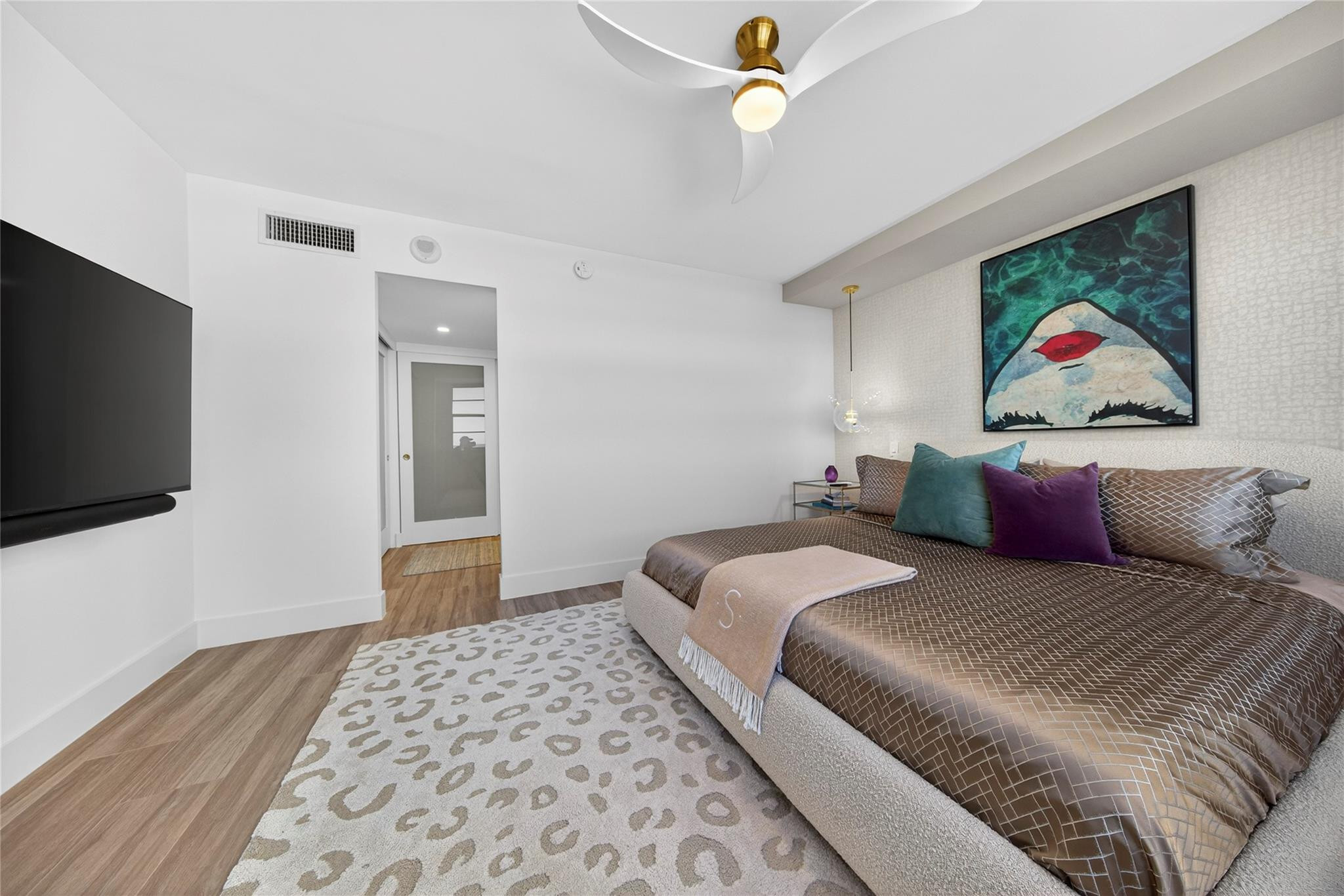 Admiralty Towers - Residential