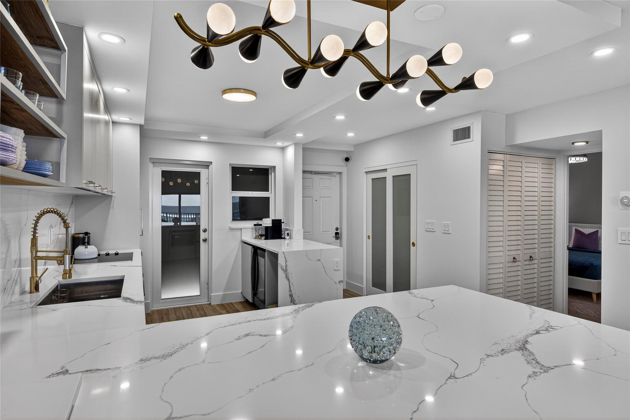 Admiralty Towers - Residential