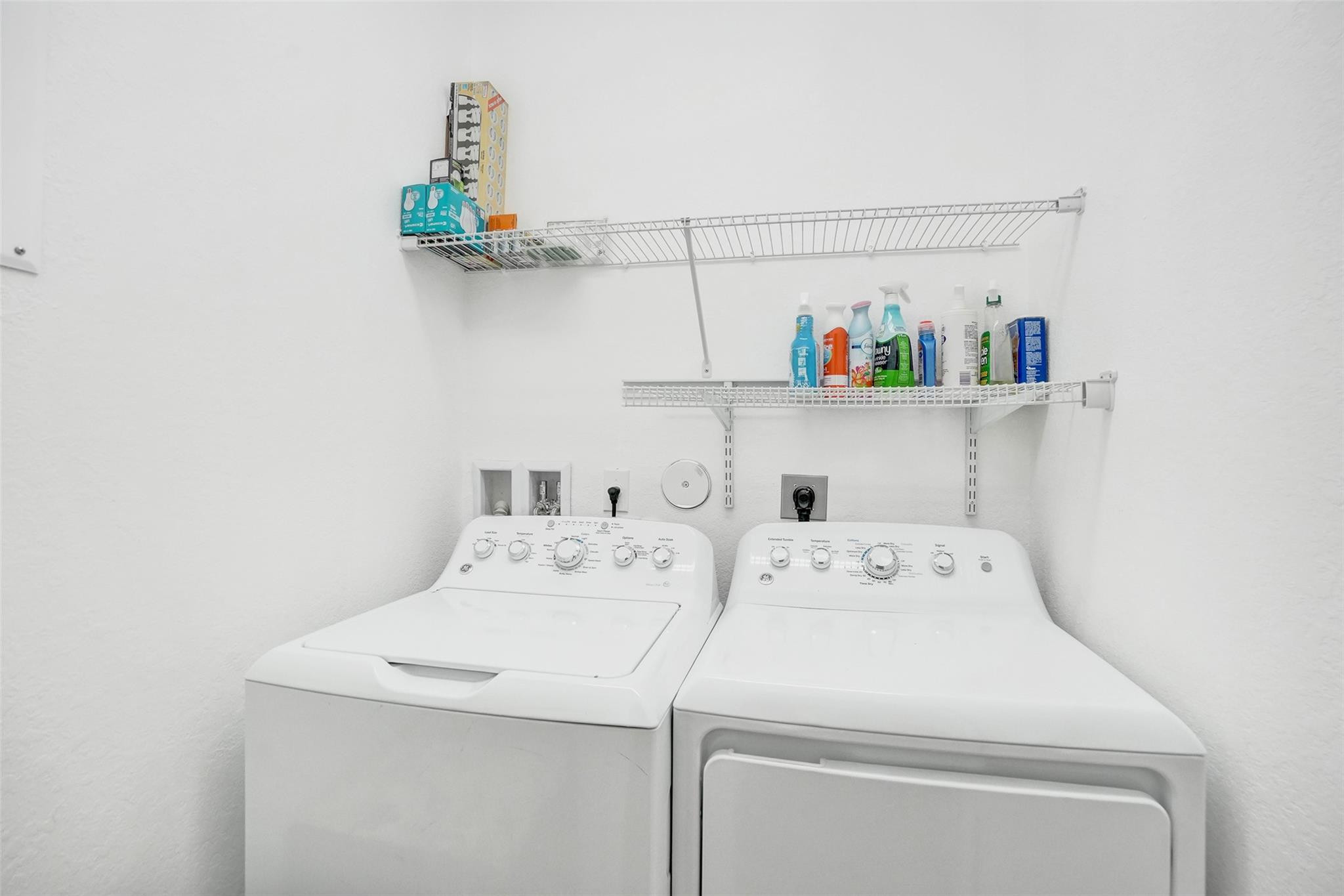 Simonton Court 176-49 B - Residential Lease