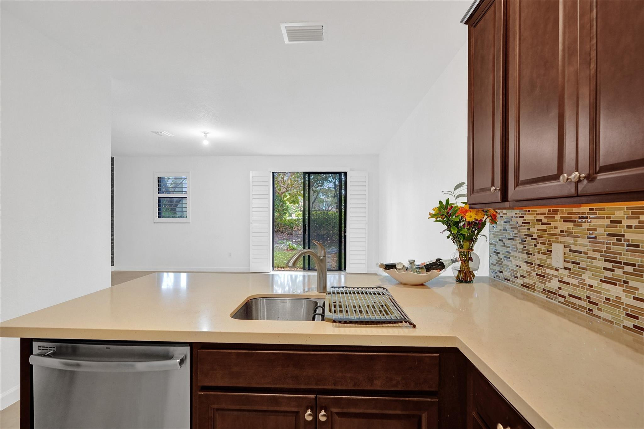 Simonton Court 176-49 B - Residential Lease