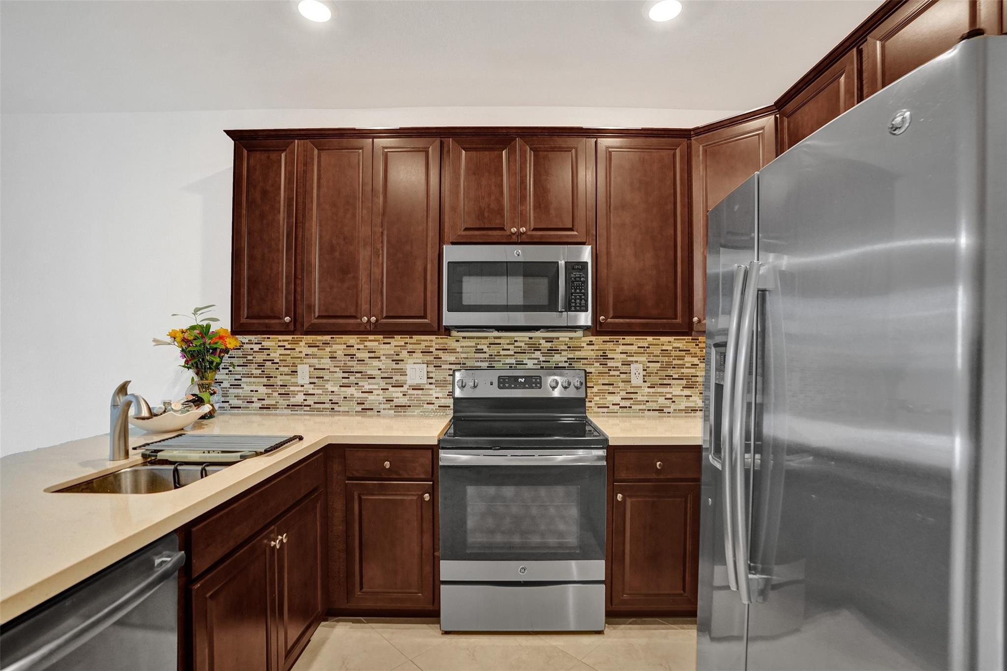 Simonton Court 176-49 B - Residential Lease