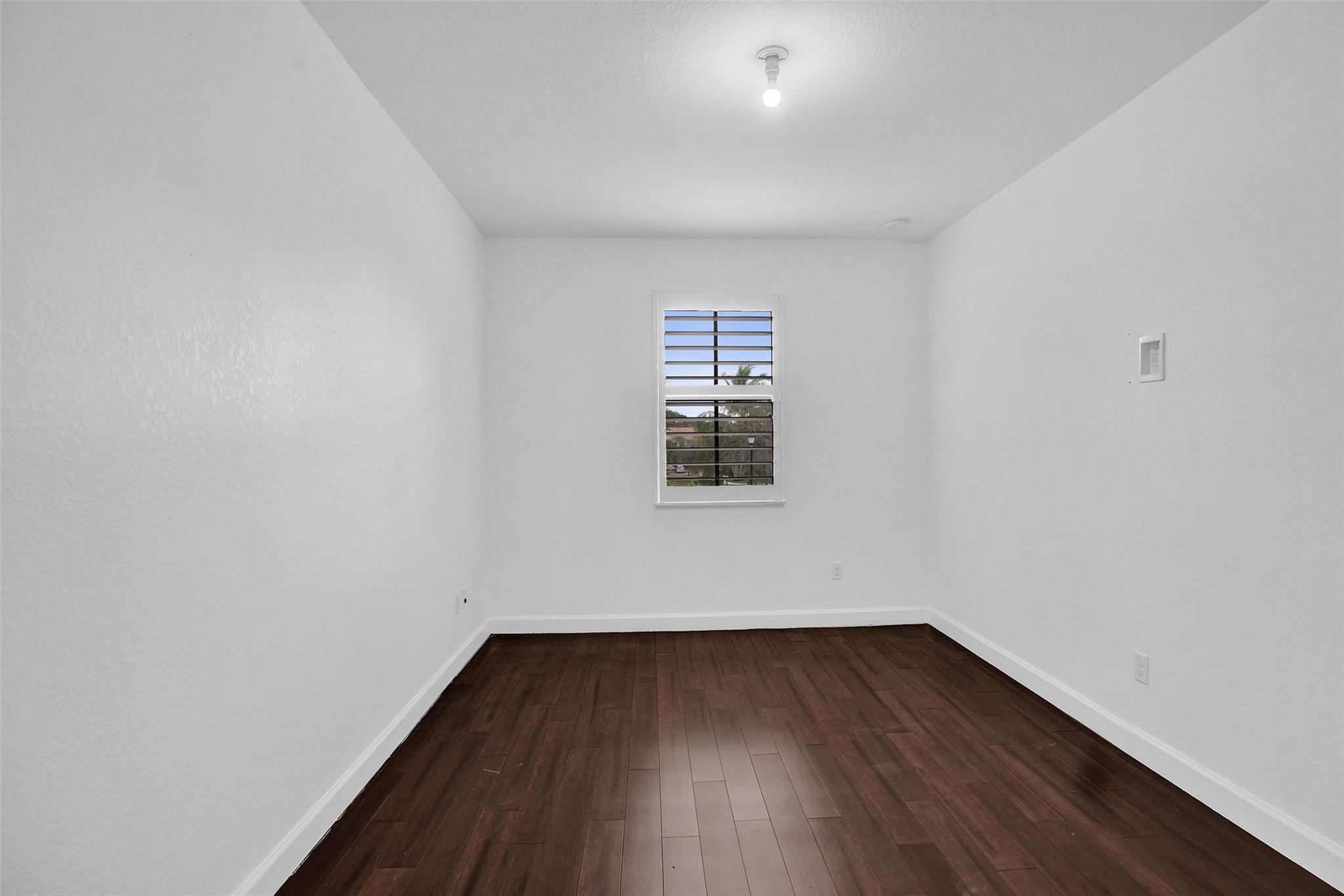 Simonton Court 176-49 B - Residential Lease