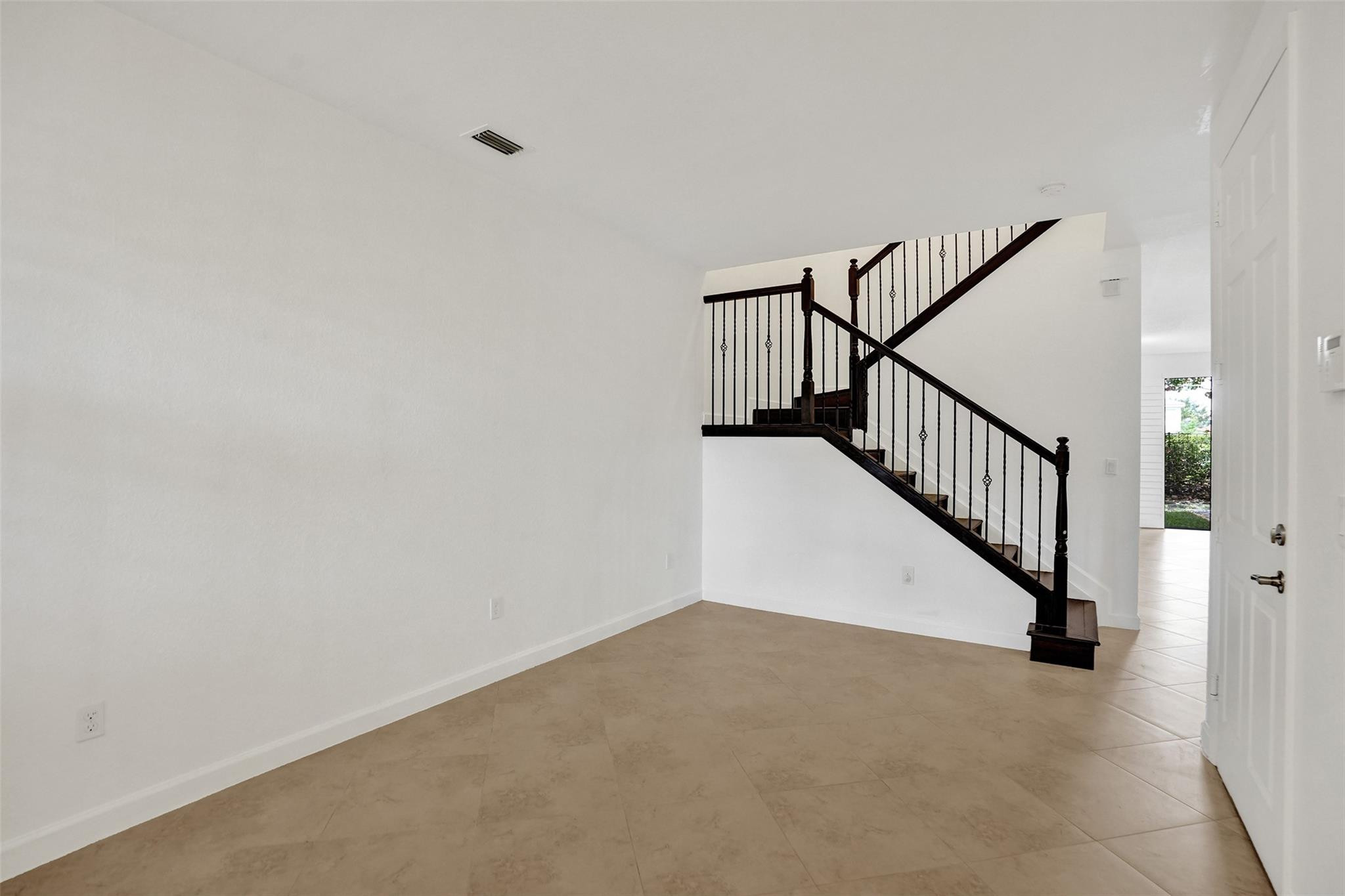 Simonton Court 176-49 B - Residential Lease