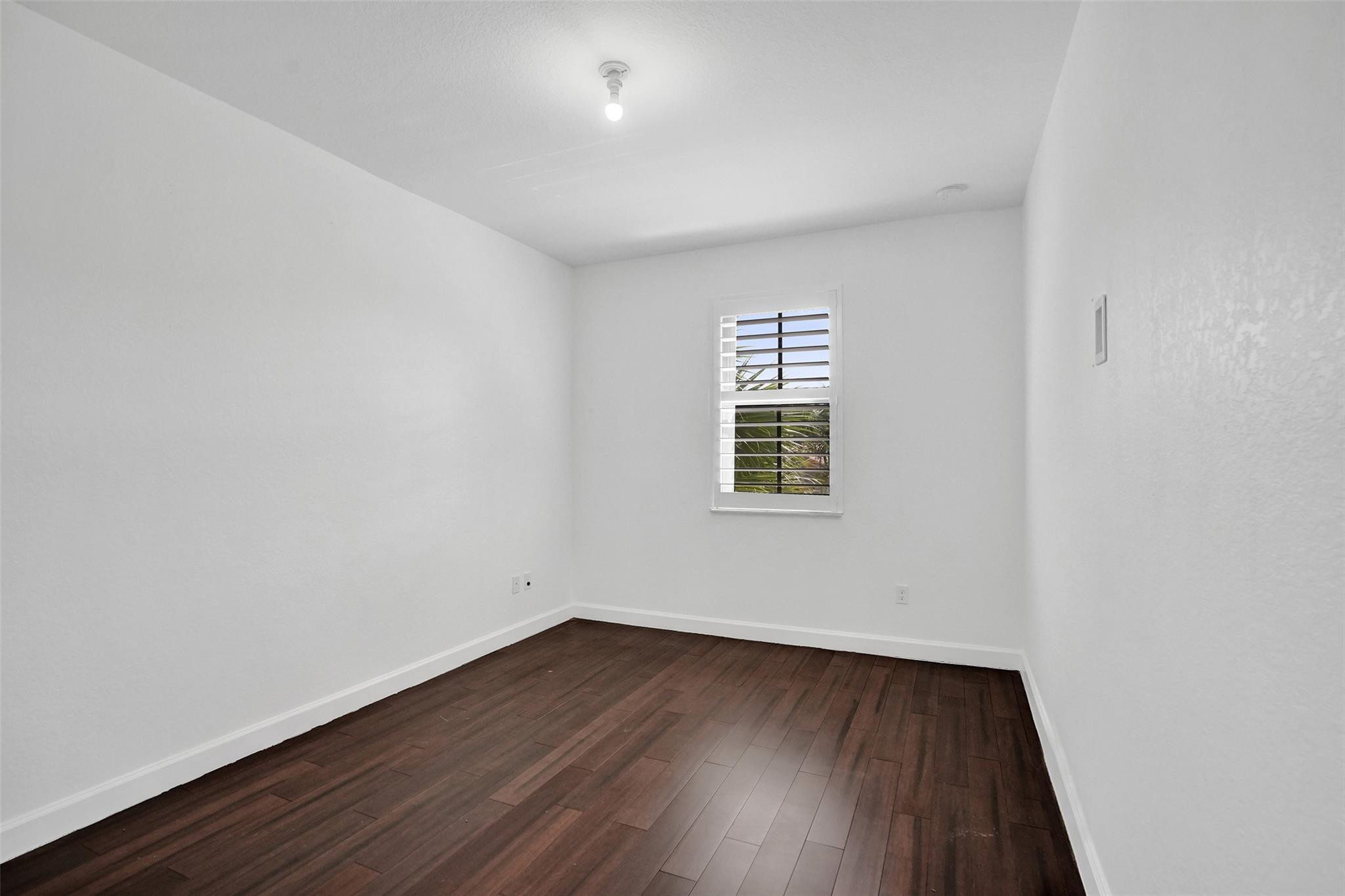 Simonton Court 176-49 B - Residential Lease