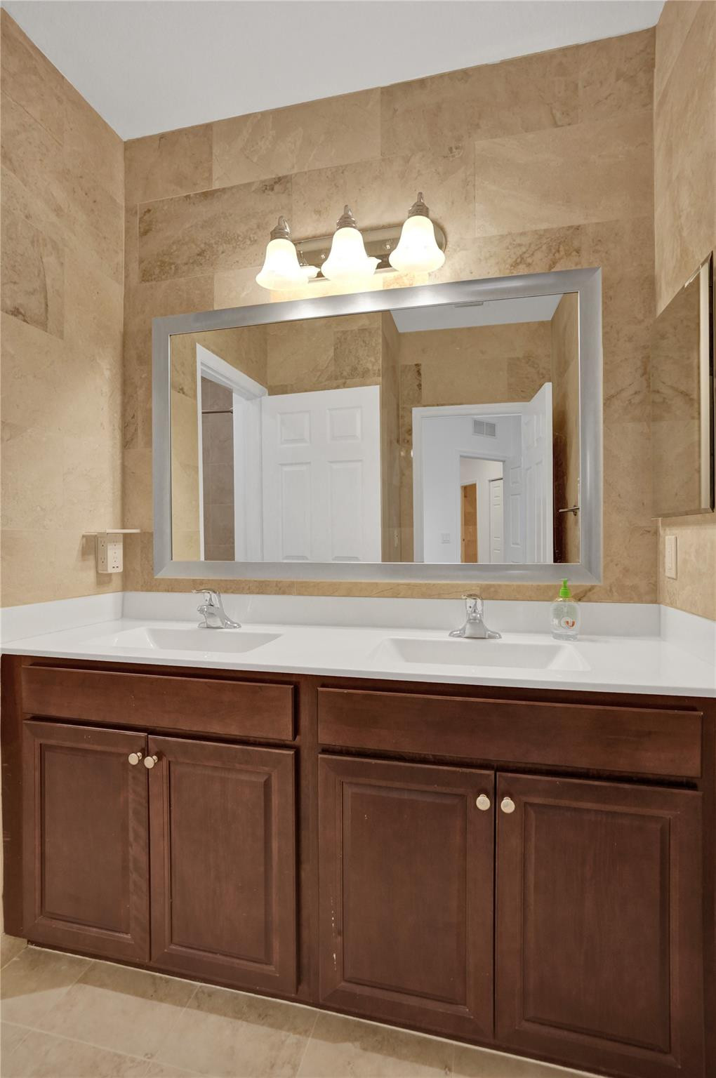 Simonton Court 176-49 B - Residential Lease