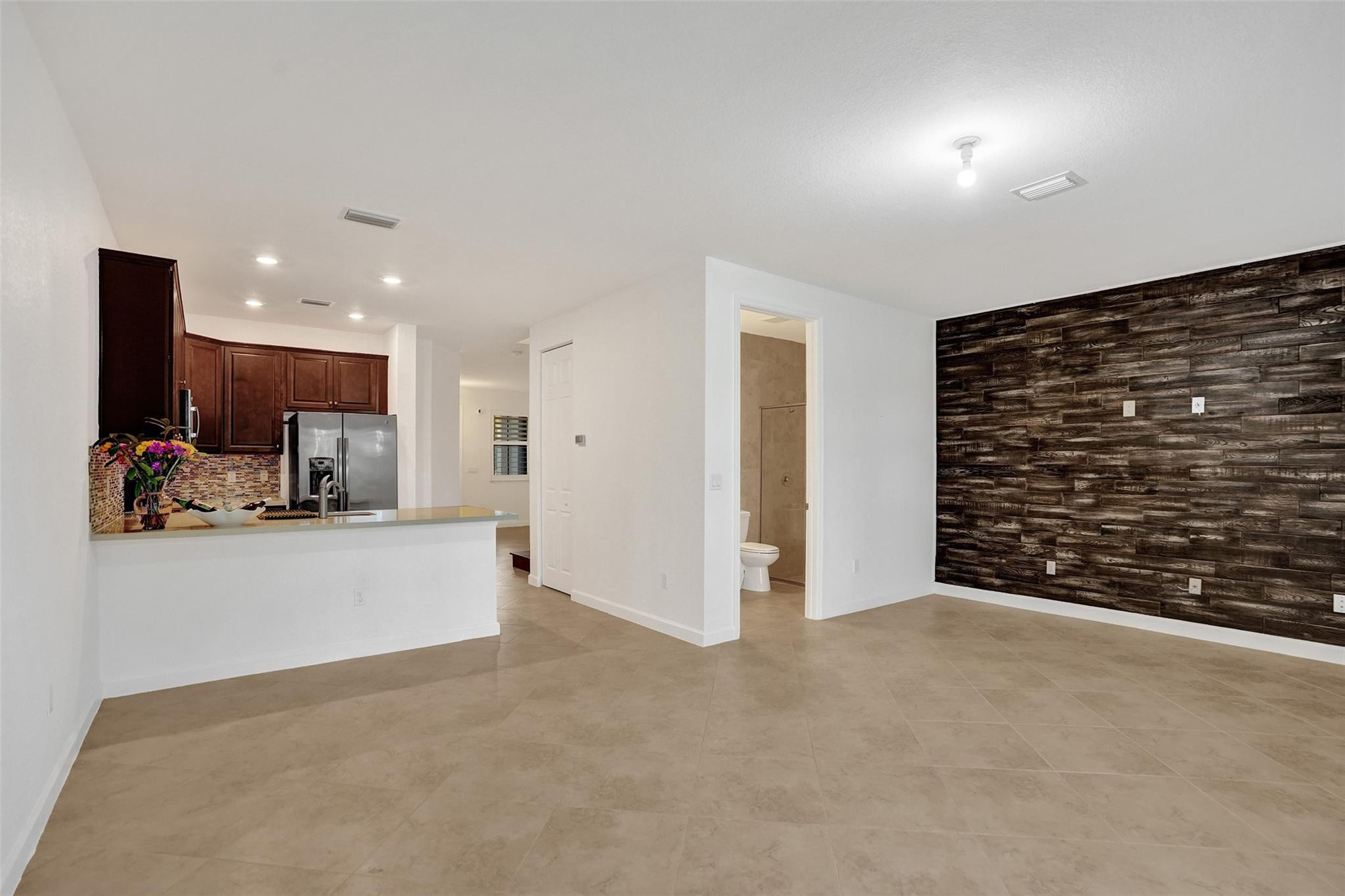 Simonton Court 176-49 B - Residential Lease