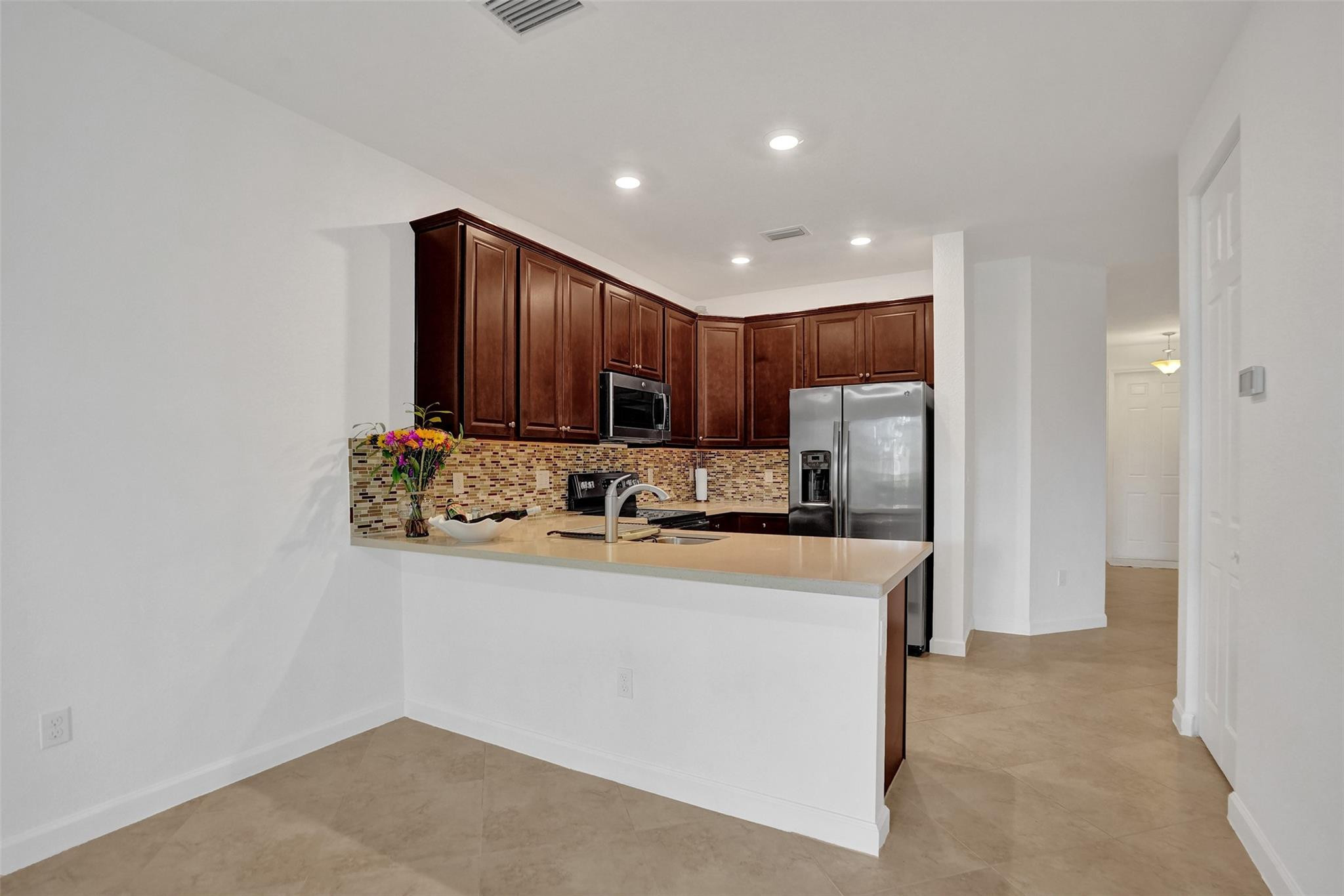 Simonton Court 176-49 B - Residential Lease