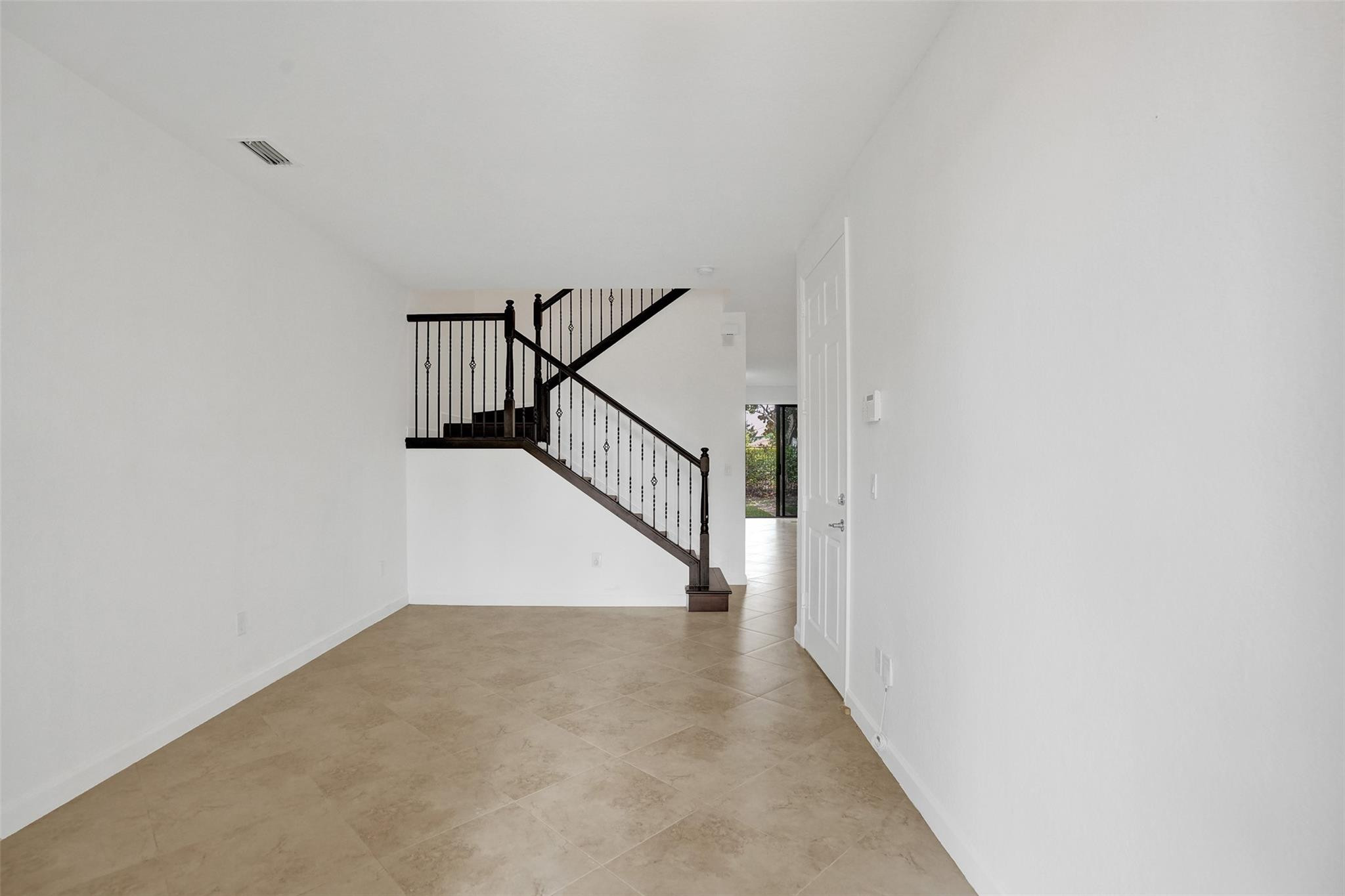 Simonton Court 176-49 B - Residential Lease