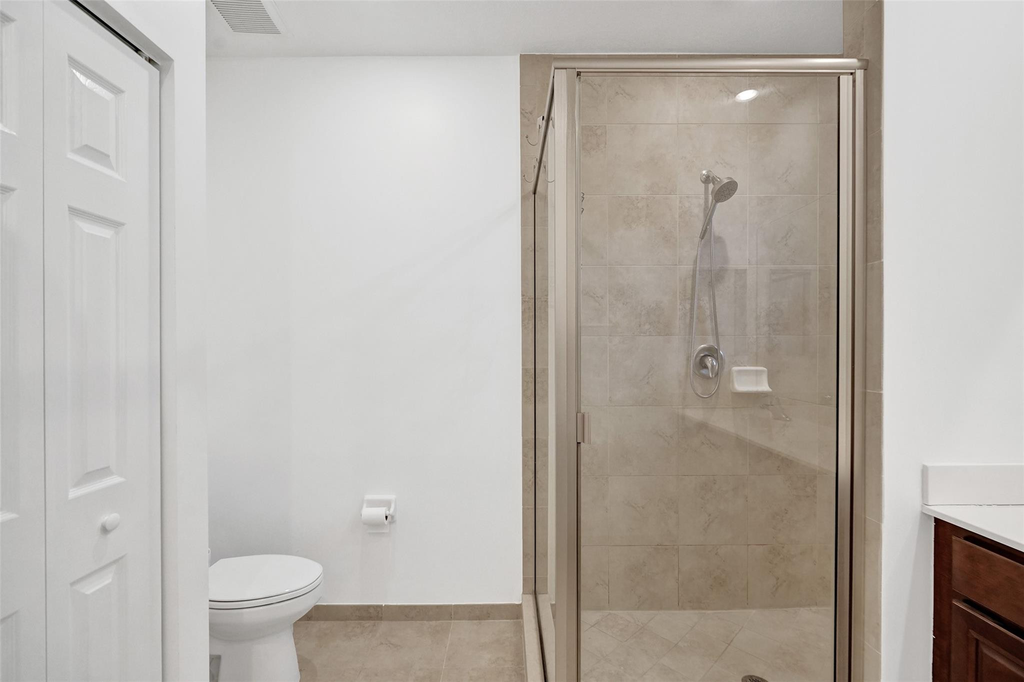 Simonton Court 176-49 B - Residential Lease