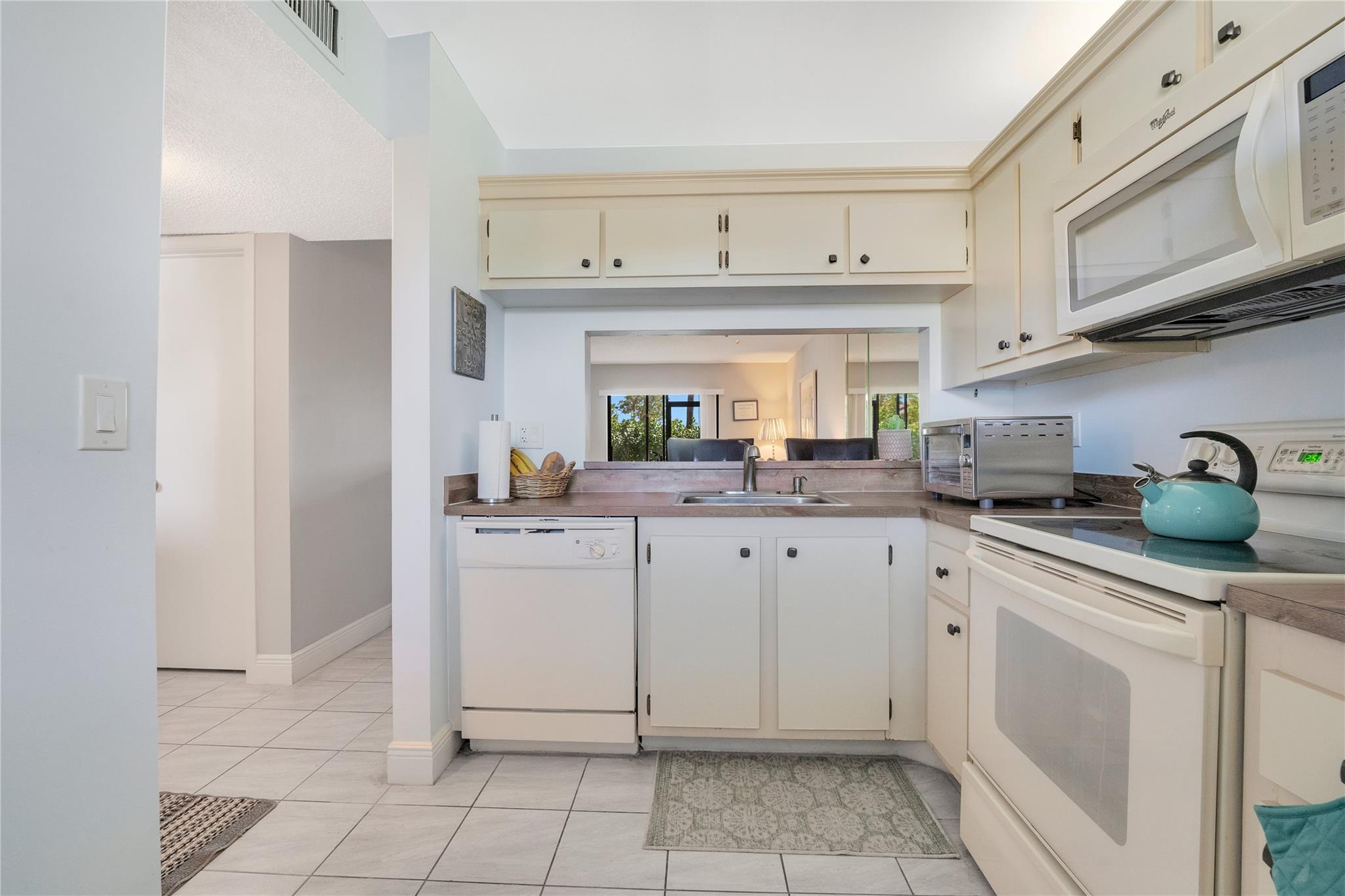 7118 Golf Colony