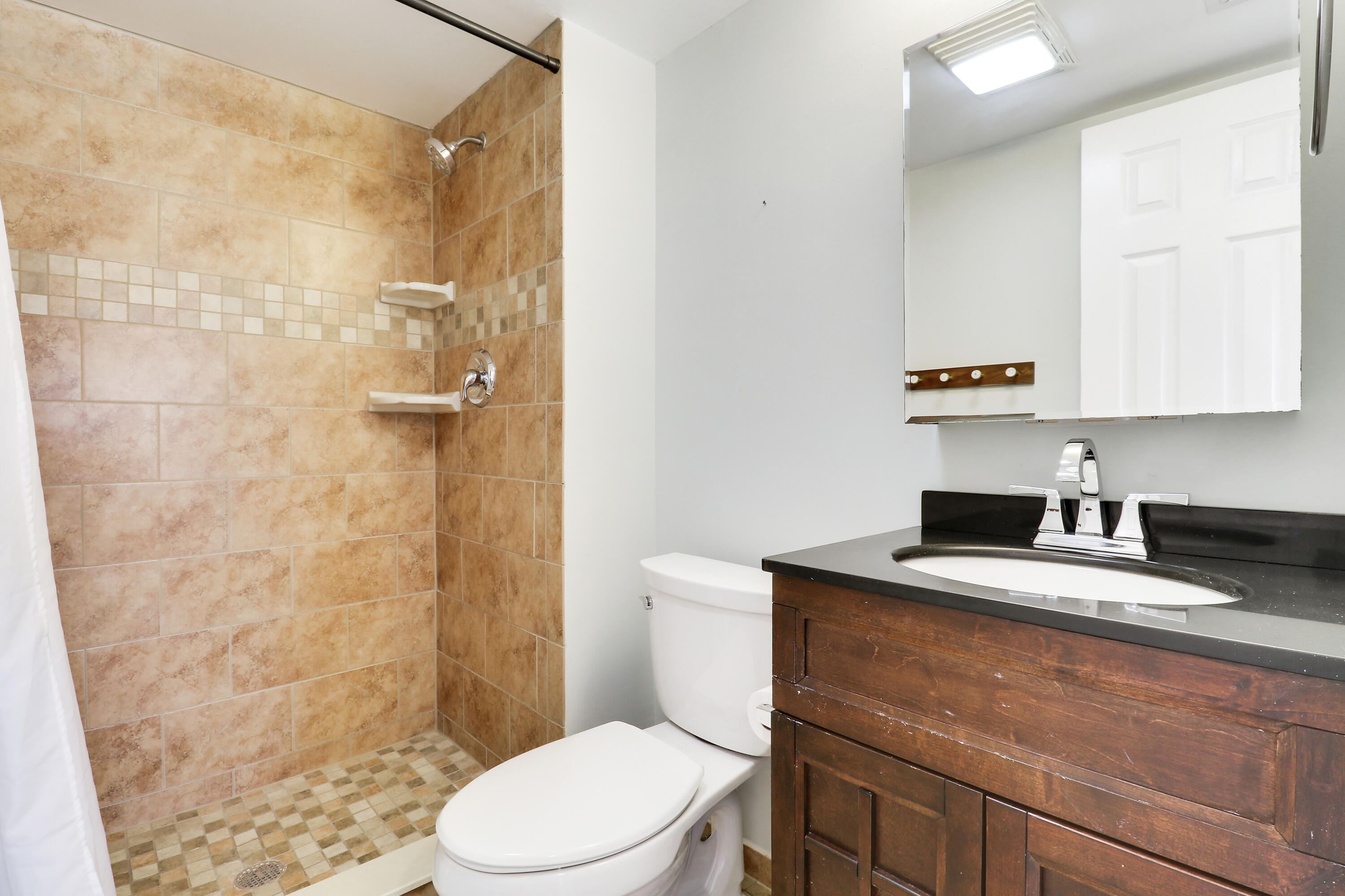 SHUTTERS CONDO - Residential