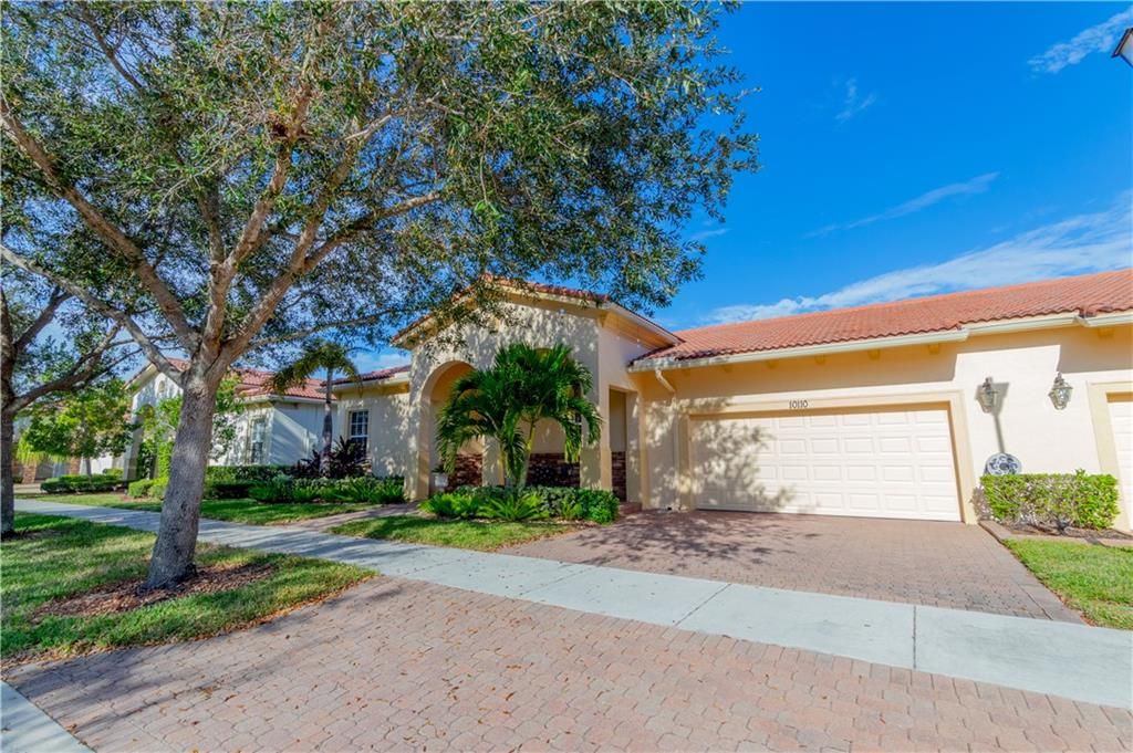 Photo of 10110 SW Dolce Road, Port Saint Lucie, FL 34986 (MLS # F10312426)