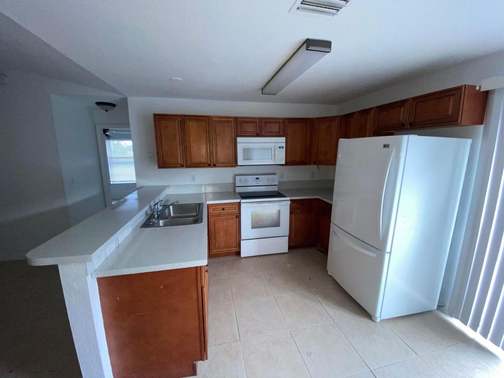 Photo of 618 NE 1st Street #B, Boynton Beach, FL 33435 (MLS # B26023709)