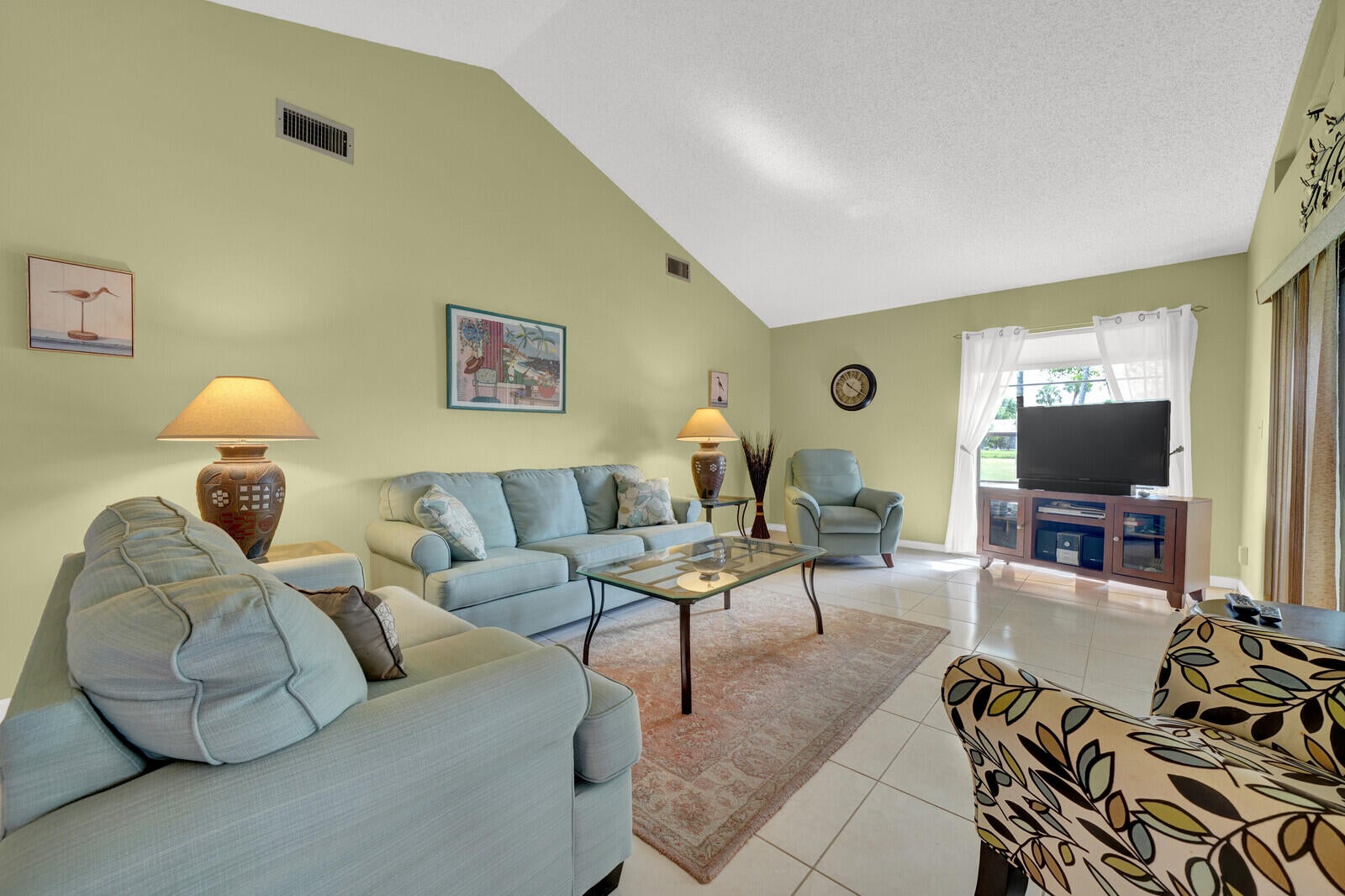 5569 Lakeview Mews Drive