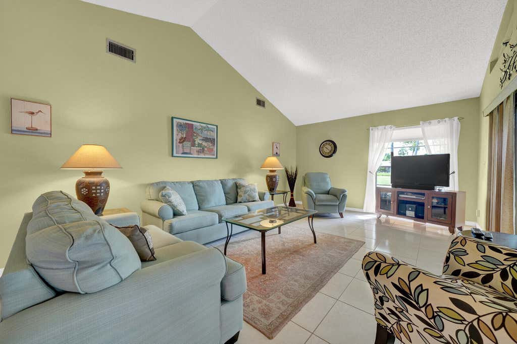 Photo of 5569 Lakeview Mews Drive, Boynton Beach, FL 33437 (MLS # B26062082)