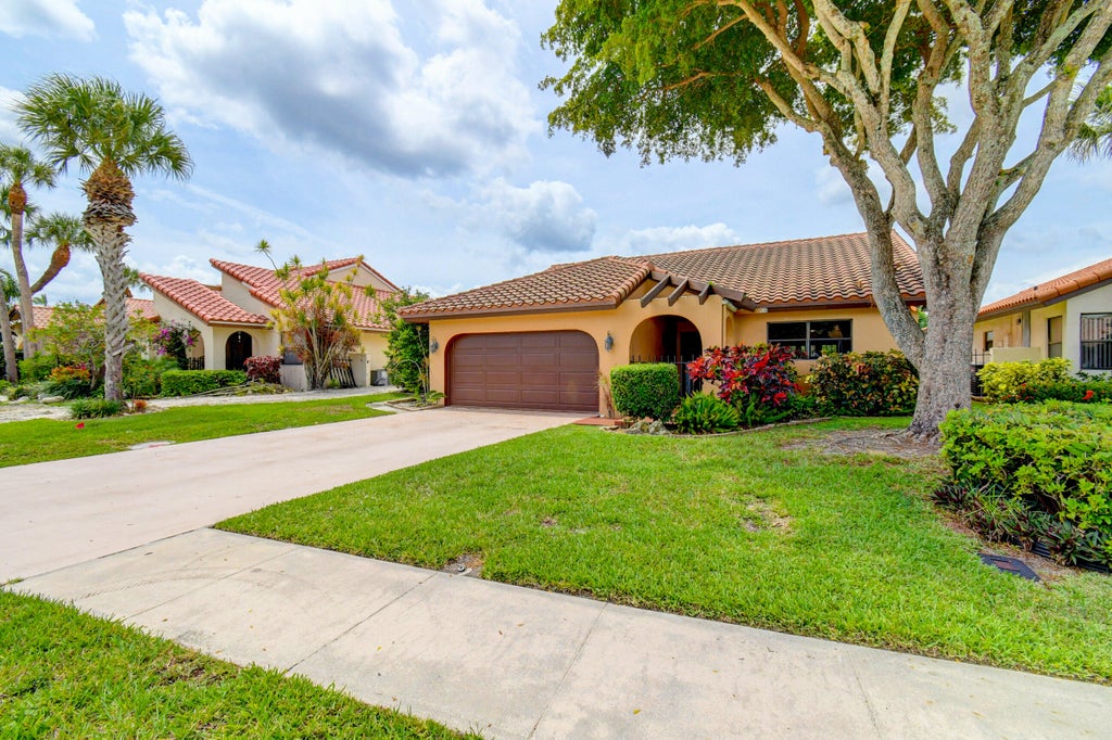 Photo of 7619 Solimar Circle, Boca Raton, FL 33433 (MLS # R10958330)