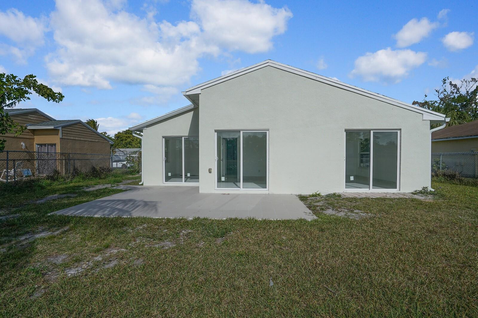 Country Park At Boca Rato - Residential Lease