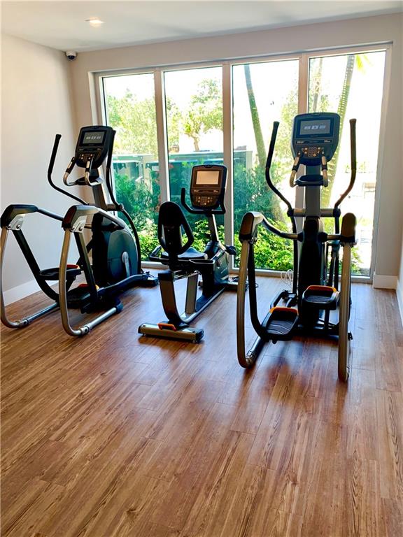 AVERY POMPANO - Residential Lease