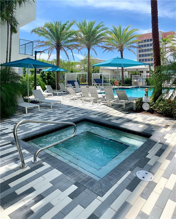 AVERY POMPANO - Residential Lease